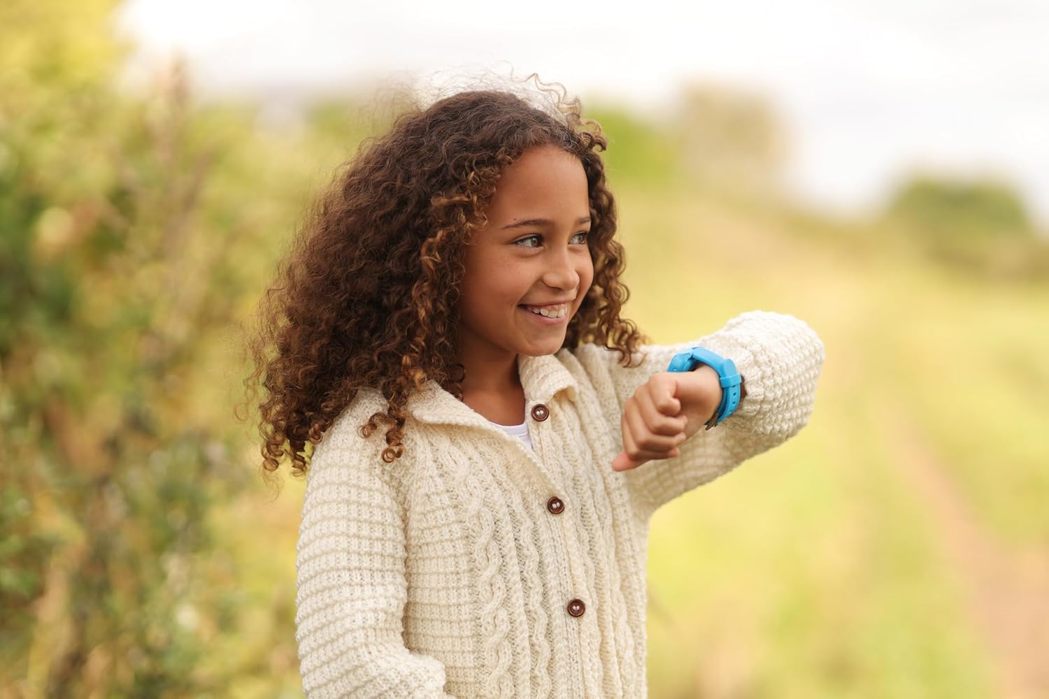 XPLORA Kidzi – Telefono da polso per bambini 4G – Chiamate, messaggi, modalità scuola, funzione SOS, localizzazione GPS, fotocamera e contapassi – Richiede Abbonamento (BLU)