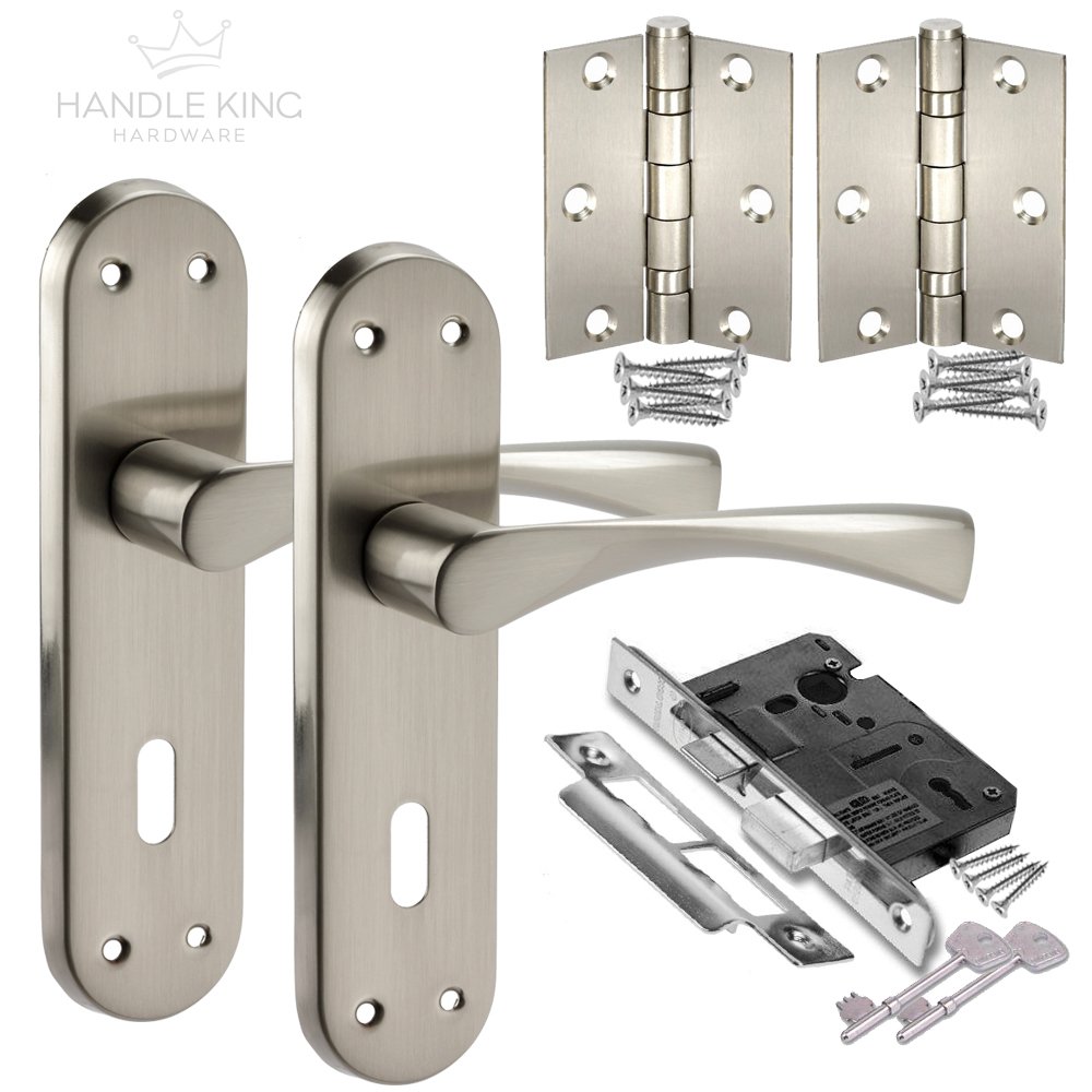 Door Handle Pack with Chrome Door Handles on Lock Backplate, Lock and Hinges