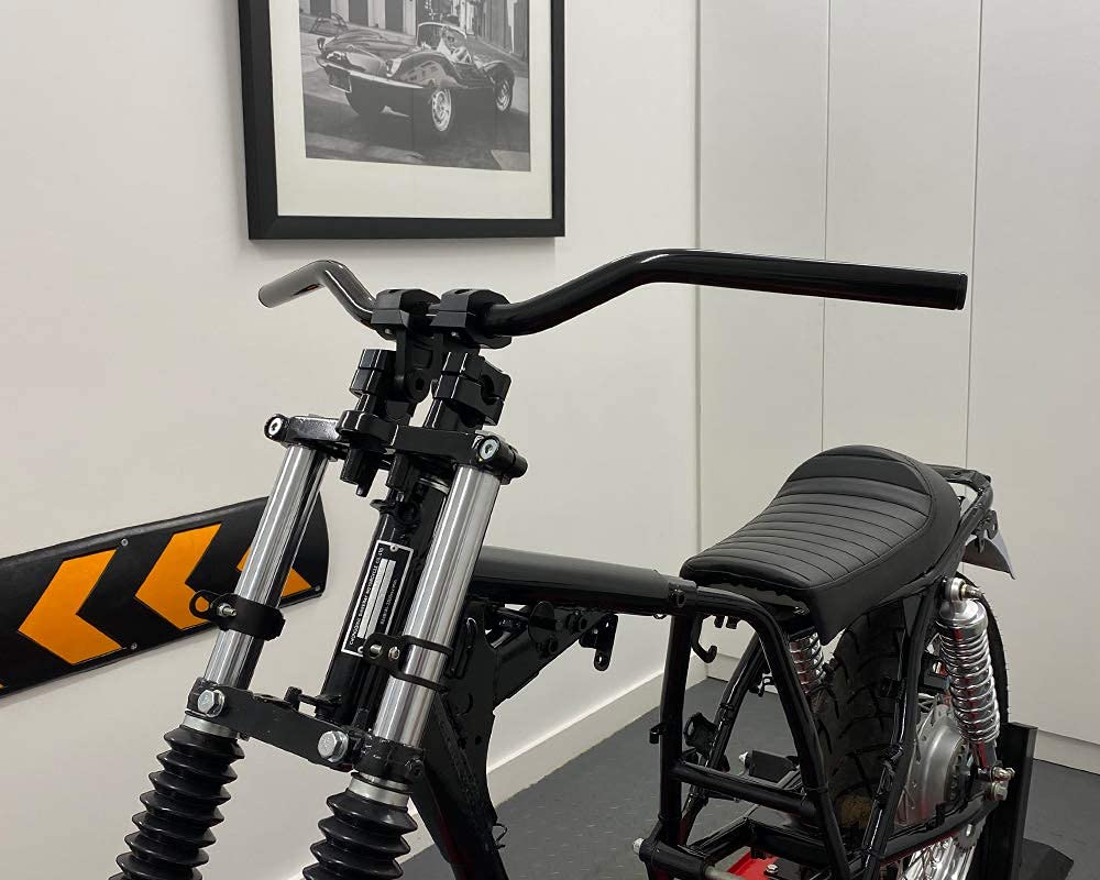 Guidon Moto 25mm pour Roadster | Longueur 75cm adaptable pour Triumph Bonneville Speed Street Twin et compatible avec Harley Davidson Sportster (certaines modeles)