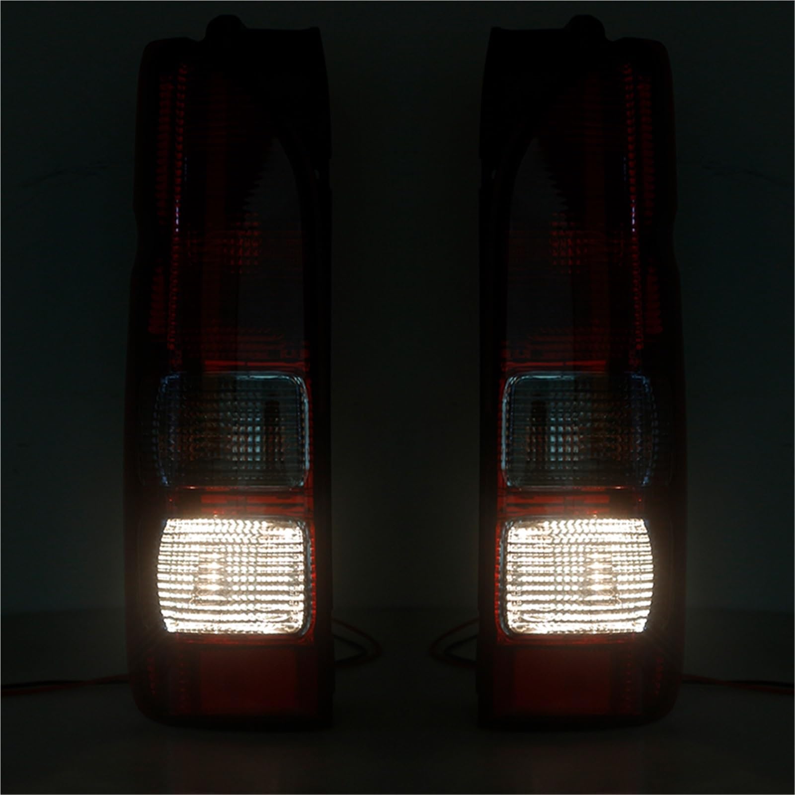 Generico Auto Sinistra e Destra Fanale posteriore Lampada freno per luce di segnalazione Per Toyota per Hiace per HiAce per pendolari(Without Wire Right)