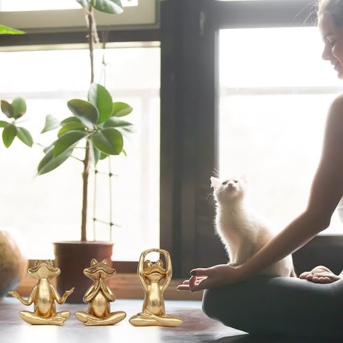 Miniatura 5 de Suoedd Figuras de rana dorada para decoración de yoga de 3.7 pulgadas, juego de 3 estatuas de yoga de rana para sala de estar moderna, mesa de