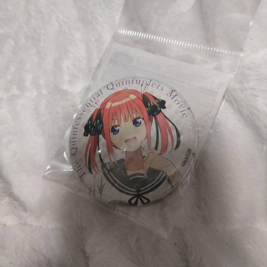 Amazon.co.jp: 五等分の花嫁 二乃 たまこちゃん 缶バッジ&クリア