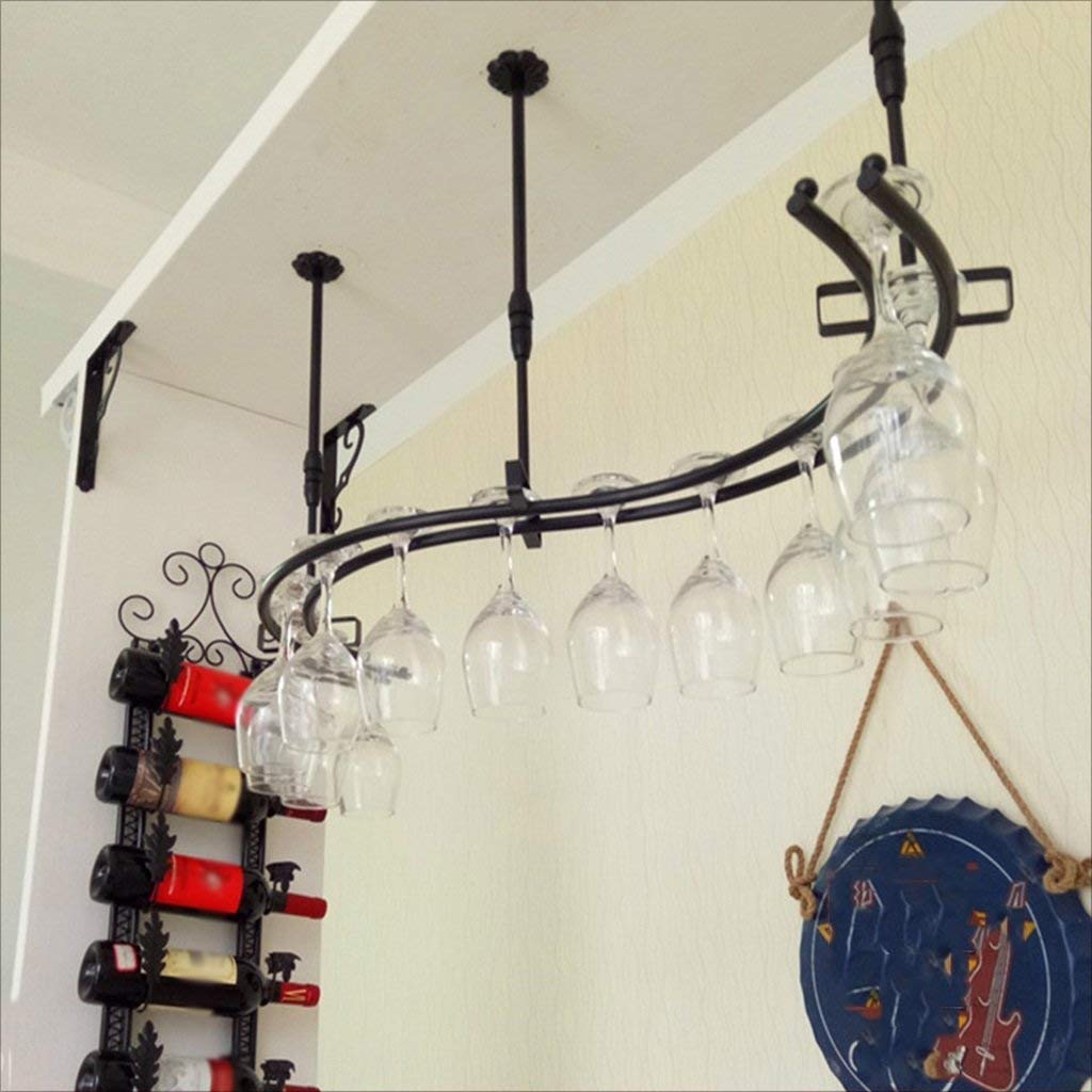 Servicio de limpieza restaurante y estantes de vino retro