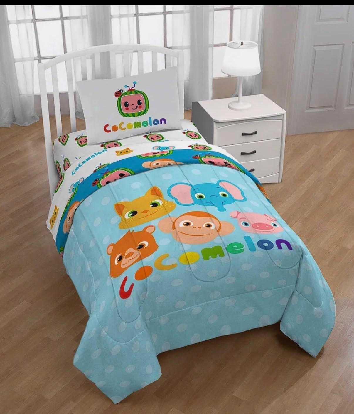 Jay Franco Star Wars The Mandalorian 5-Piece Full Sheet Set – Includes 1 Flat Sheet, 1 Fitted Sheet & 2 Reversible Pillowcases