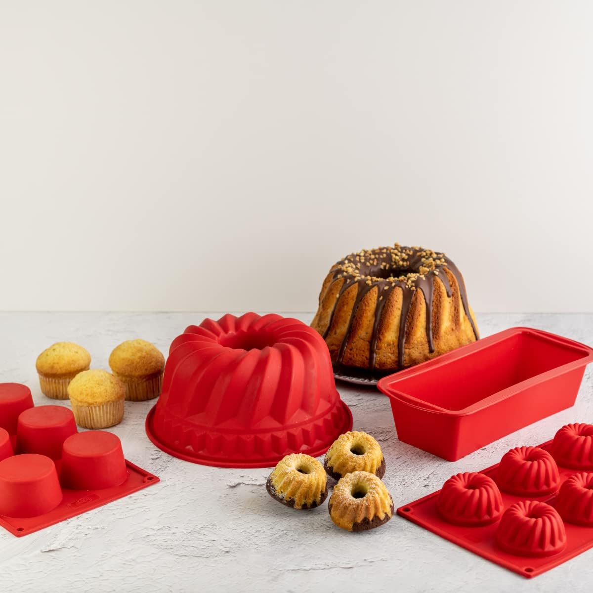 Dr. Oetker Flexible Silicone Bundt Pan, 9-1/2-Inch