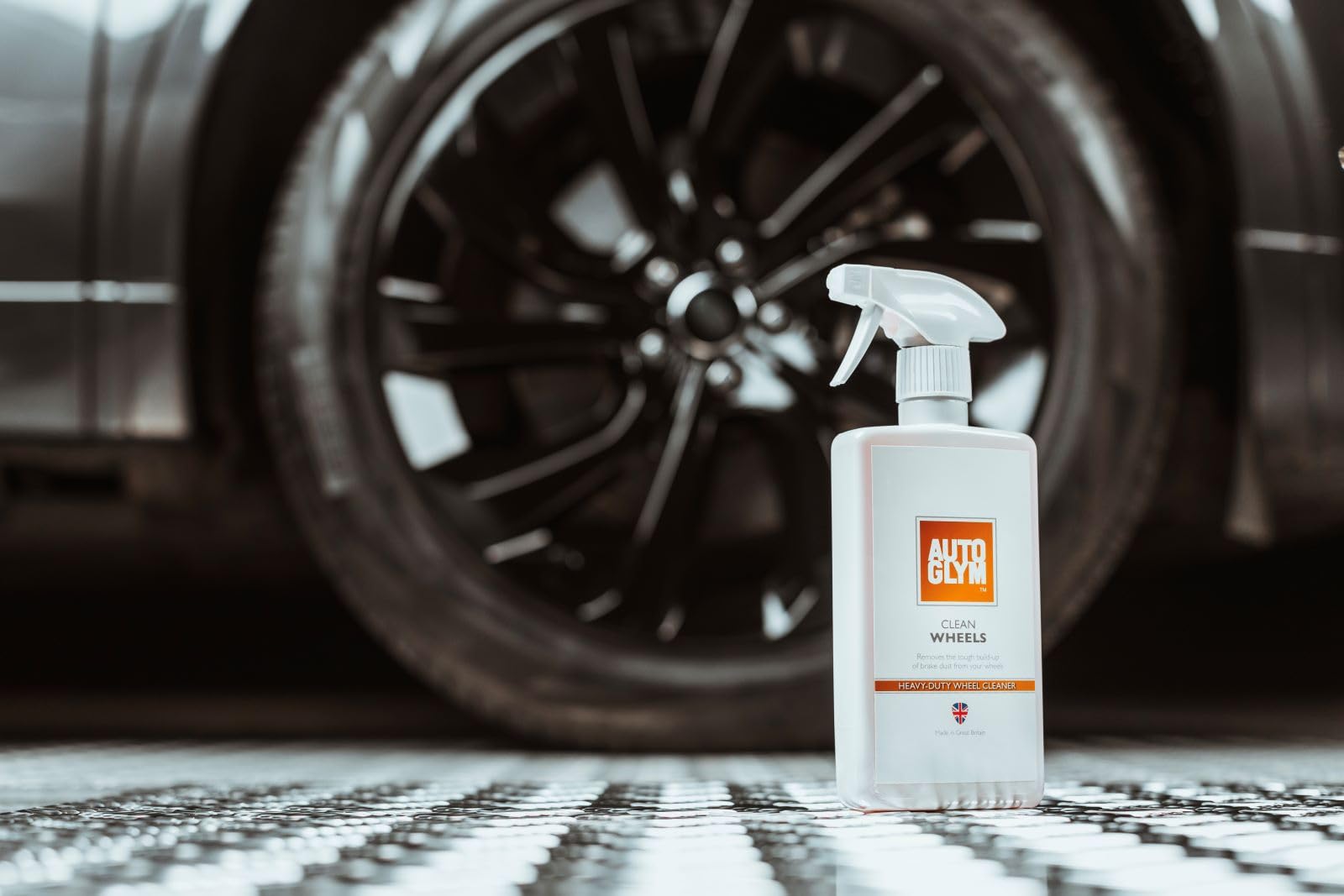 Autoglym Clean Wheels, 1 Litre - Heavy Duty Car Wheel Cleaner, Removes Dirt, Break Dust & Metal Contaminants, Alloy Wheel Cleaner & Tyre Cleaning Spray — view 2