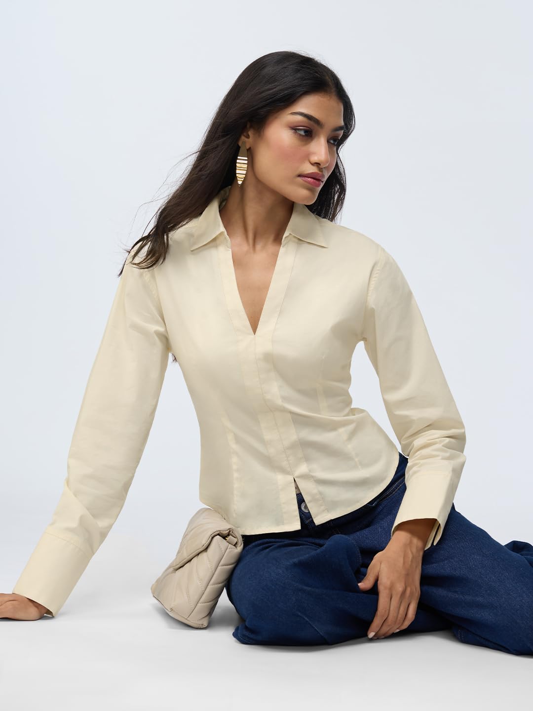 The Souled Store Gorset: Off-White dla kobiet i dziewcząt, długi rękaw, kołnierz, plisa z przodu, dopasowane koszule