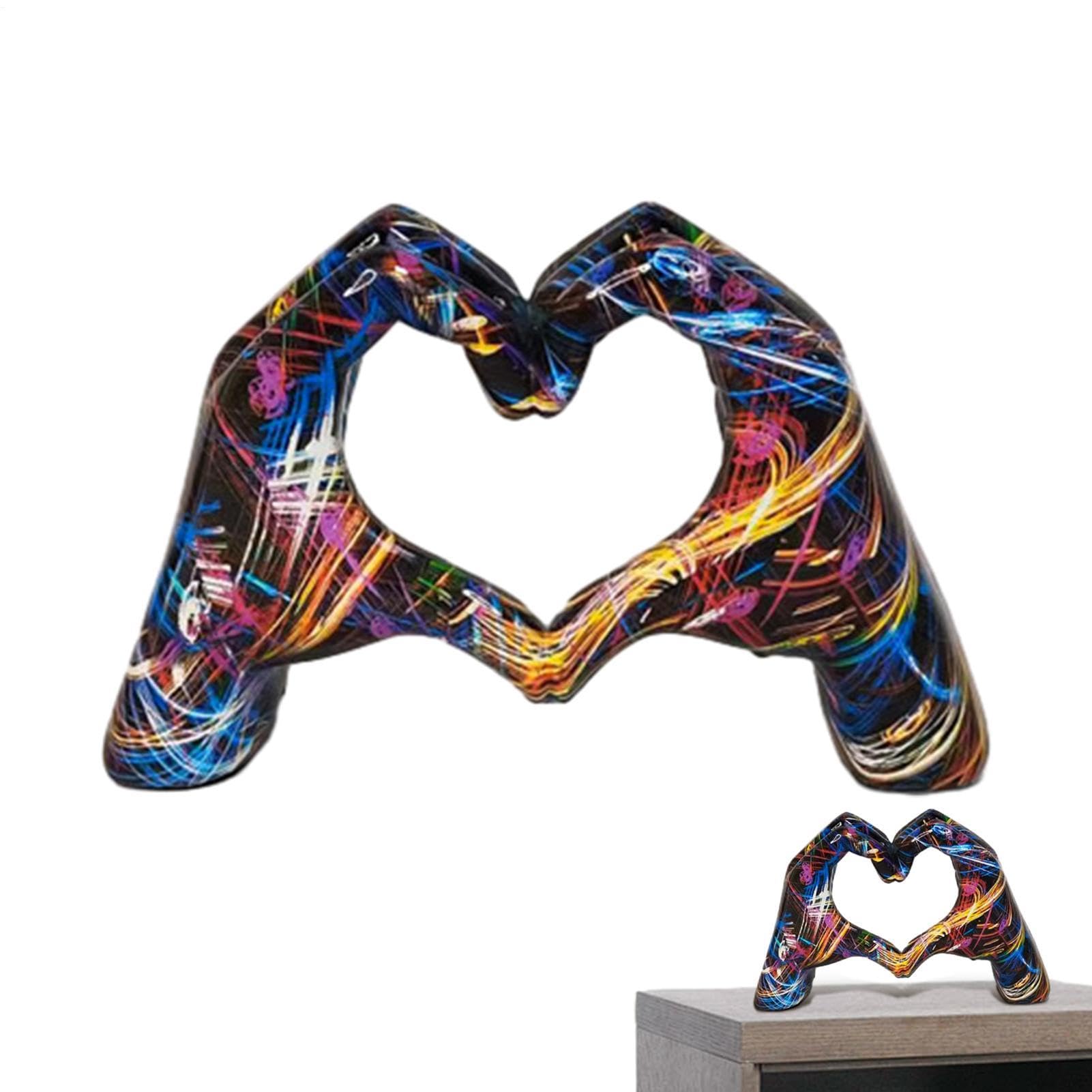 Sculpture de mains de coeur pop art colorée pour décoration d'étagère moderne