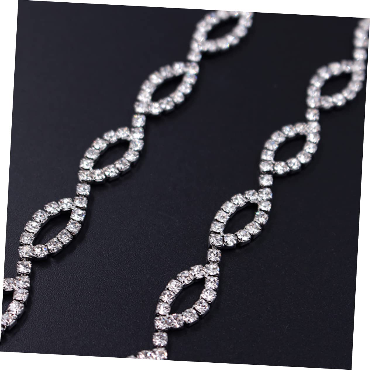 Healeved Correas Ajustables de Sujetador de Metal Brillantes de Agua, Antideslizantes, Estilo Chic y Longitud Regulable para Mujeres y Niñas