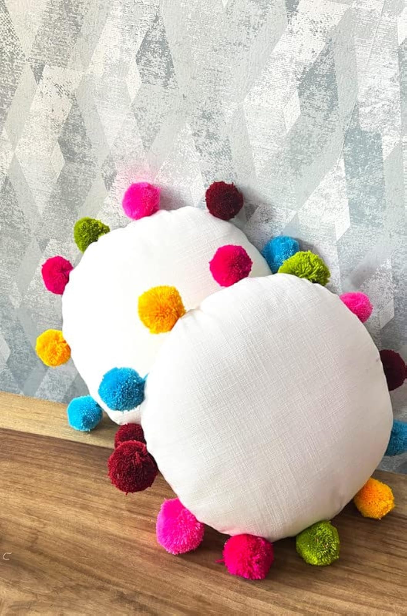 Pom Pom Ball Round Cushion Cover, 20 Inch Diameter