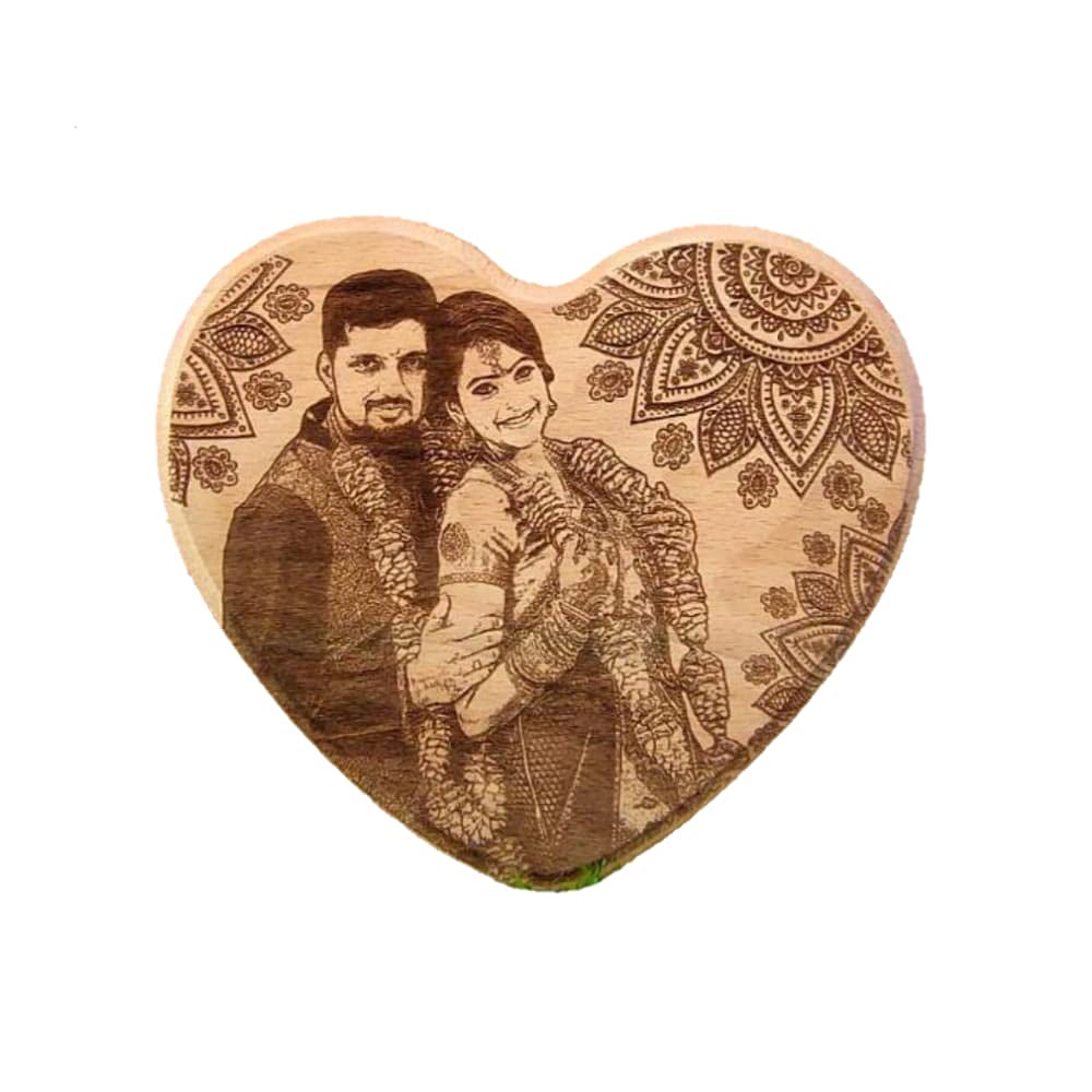 Customized wooden photo frame (Heart shape, 6 x 7 inch)