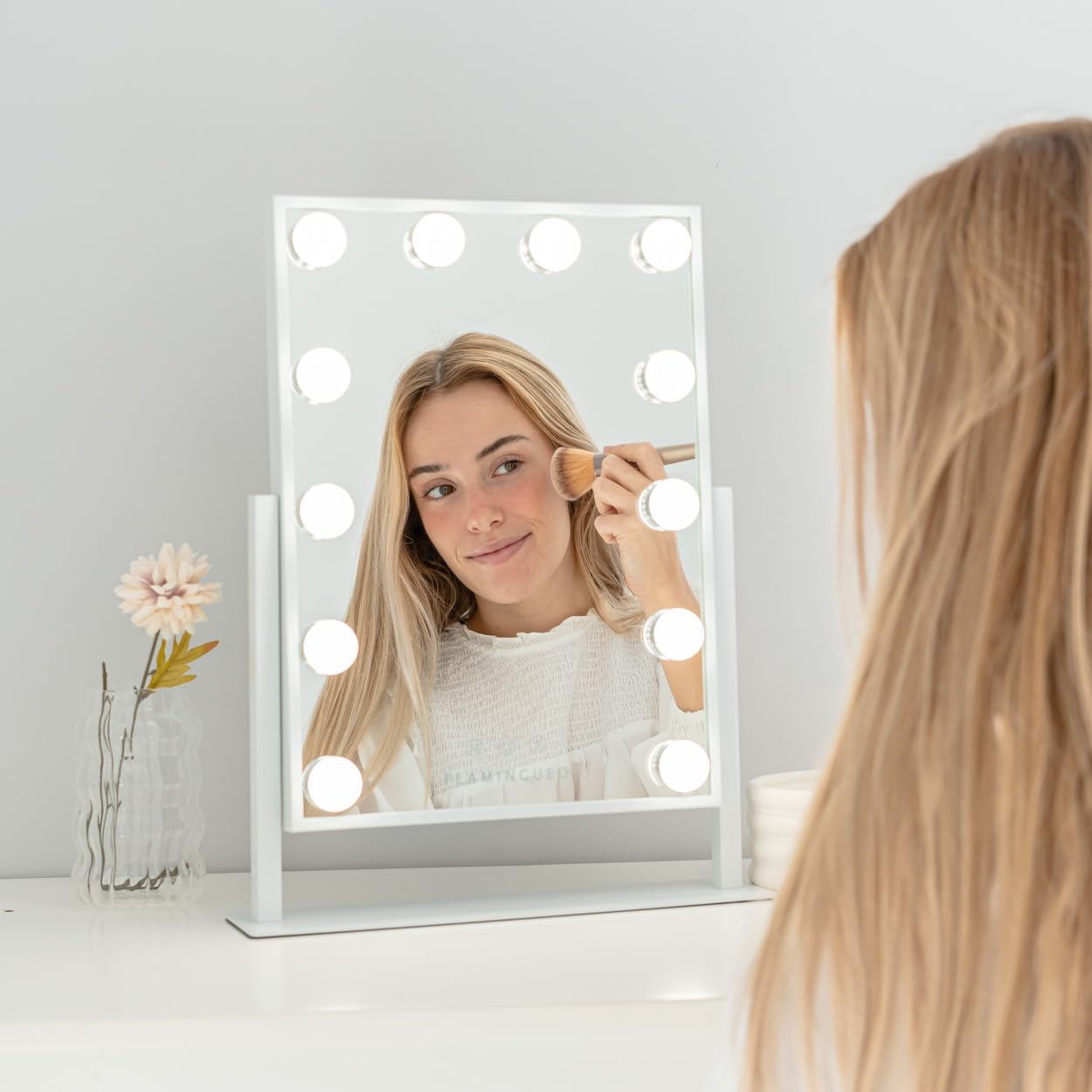 Flamingueo Specchio Trucco con Luci - 12 LED - 3 Modi di Luce - Intensità Regolabile - Controllo Tattile - Posizione Regolabile - Vanity Mirror - Bianco - 36,5x7,5x47,5cm