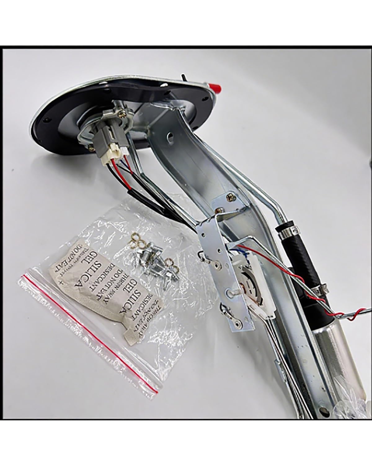 Samochodowa wbudowana pompa paliwa do tundry 4,7 l zespół pompy paliwa SP9006H zamiennik OEM