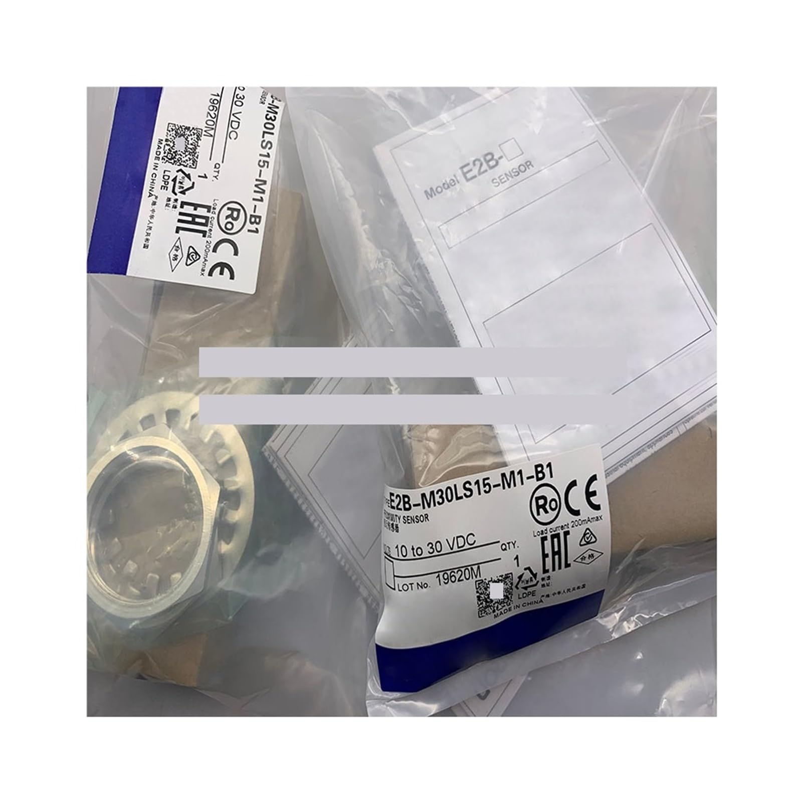 Capteur E2B-M30LS15-WP-B3 longue portée 15mm étanche pour milieu humide