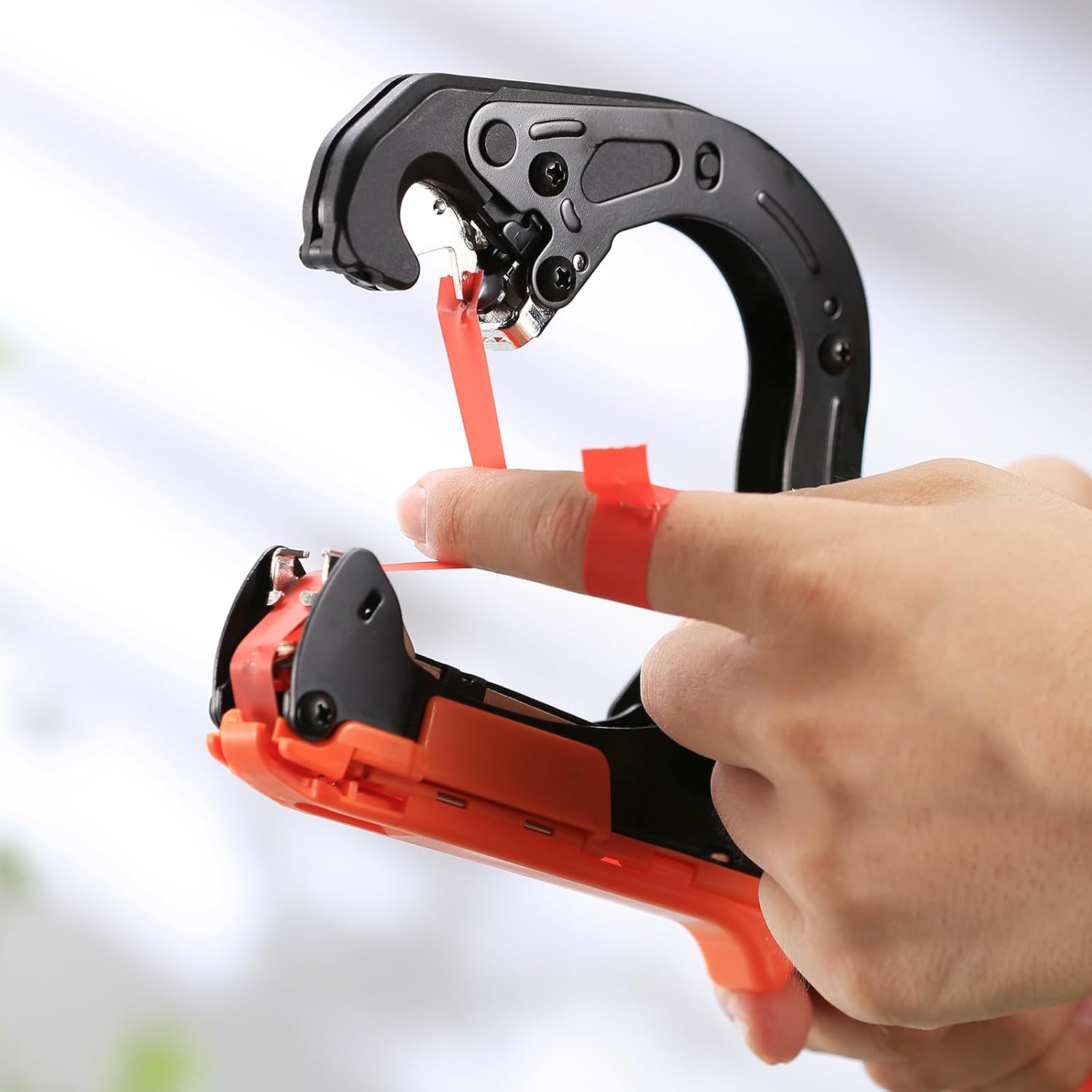 Lightweight Plant Tying Machine Tool with 10 Rolls Tapes & 10000 Staples for Tomatoes, Grapes, Cucumbers, Peppers & Vining Vegetables - Reduces Hand Fatigue for Gardeners & Farmers
