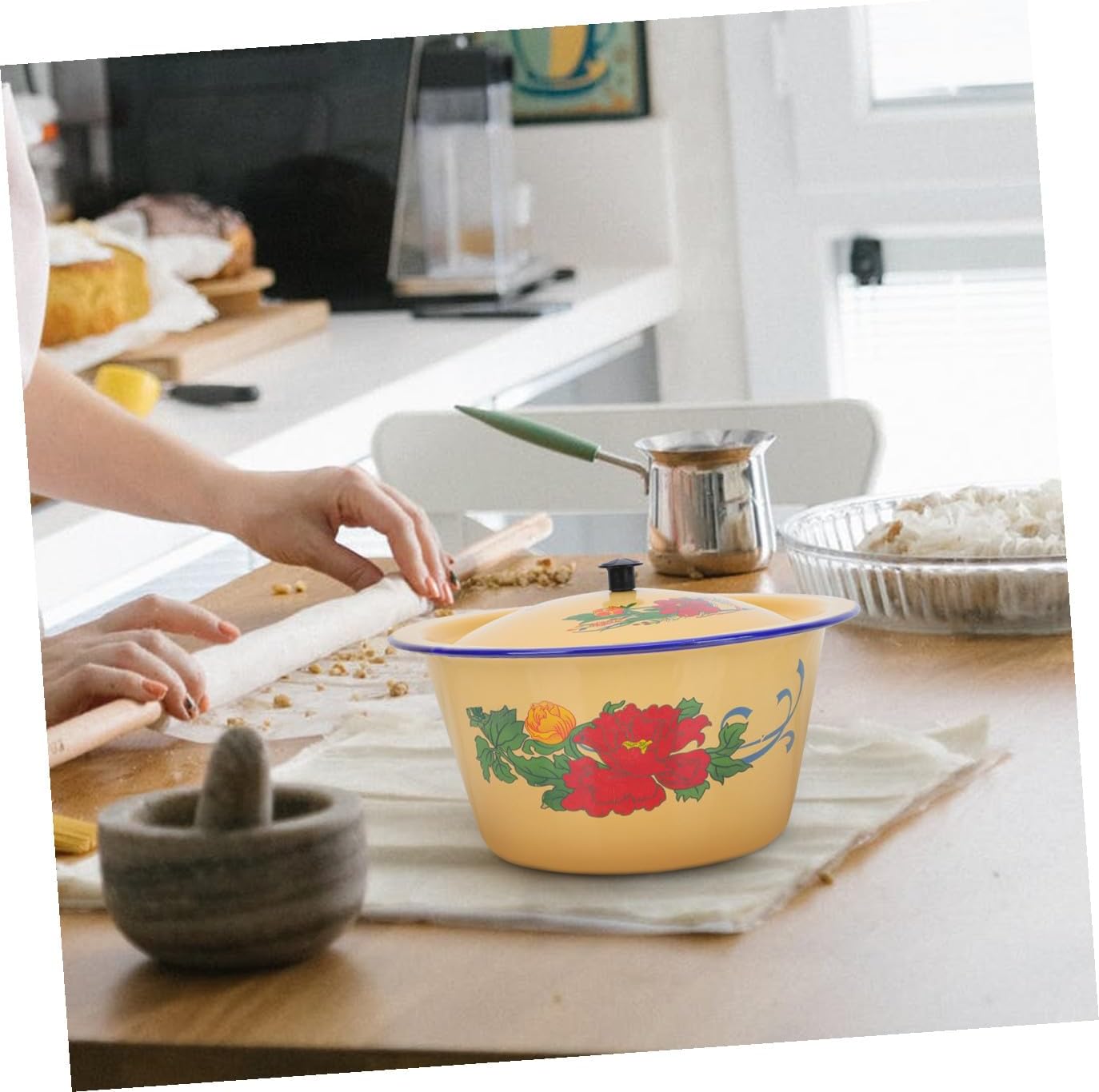 SHINEOFI Vintage Enamel Lard Pot Bowl with Lid 1.4l 19.5cm Retro Style Classic Kitchen Serving Bowl Suitable for Home Cooking