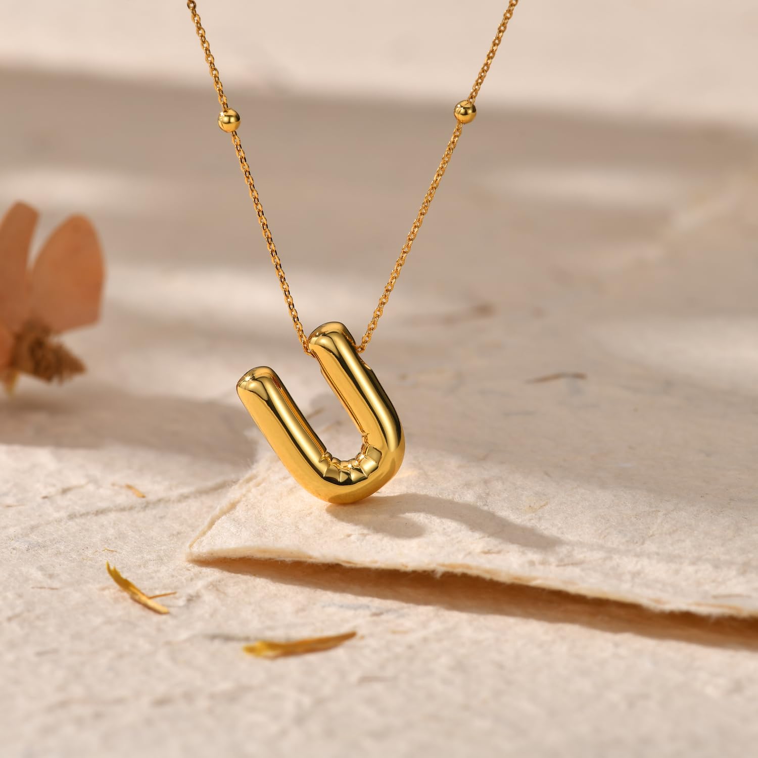 Medallas de Letras Balloon Dándole a Mujeres y Niñas, Pendientes Personalizados con Nombre en Letra de Baloón