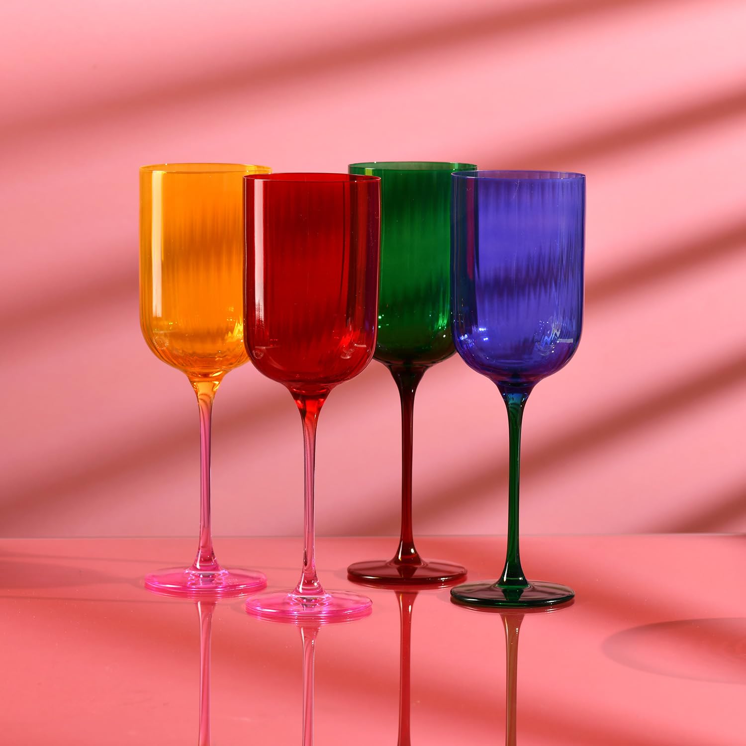 Bicchieri da vino 350 ml – set da 4 pezzi – Collezione Aurora – Realizzati a mano e colorati – Vetro di cristallo – Eleganti e moderni – Ideali come regalo
