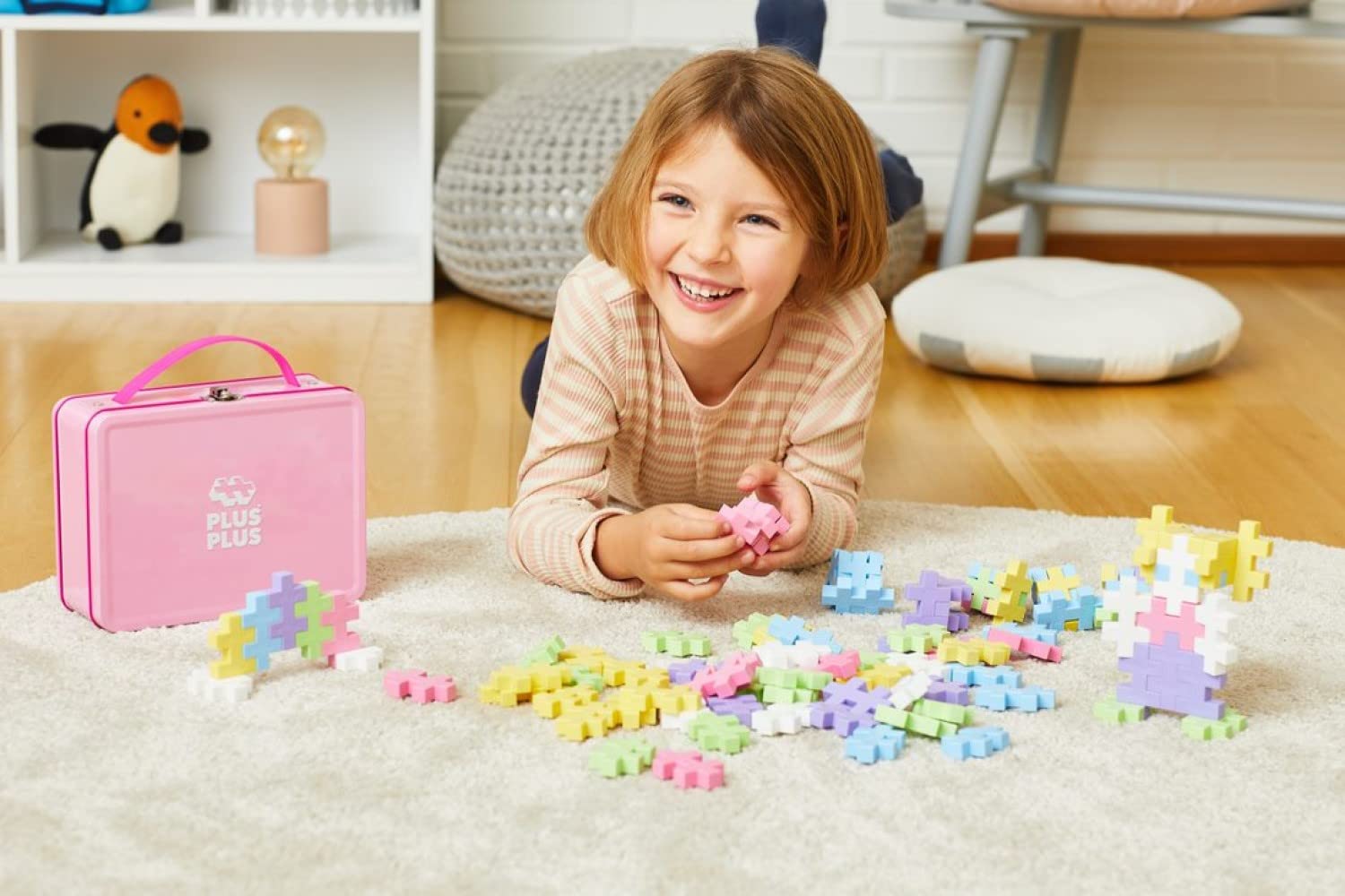 Plus-Plus 9603275 - Set di mattoncini da Costruzione, in Pratica Scatola di Metallo con Manico, 70 Pezzi, Multicolore