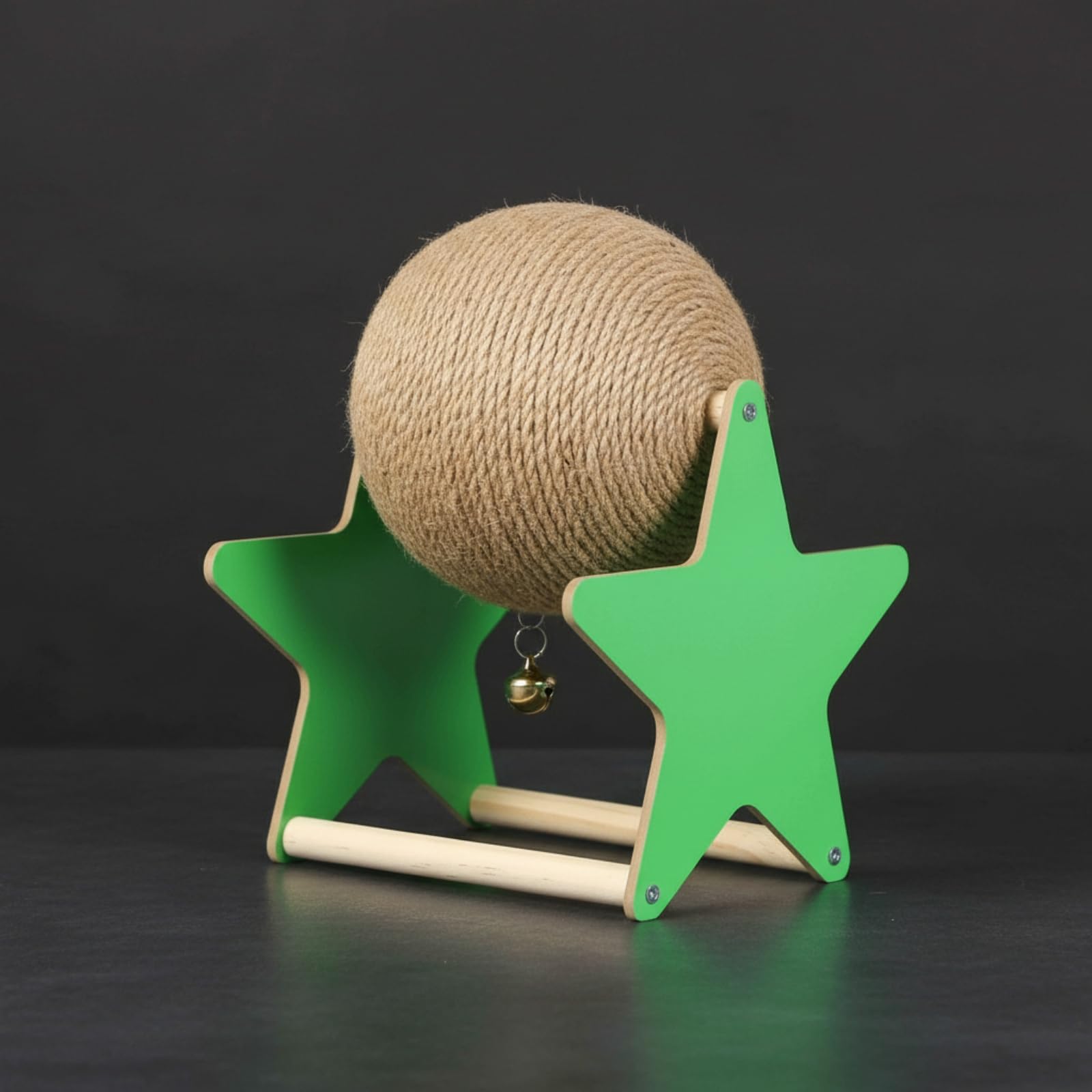 Griffoir pour Chat Balle avec Cadre en Bois Jouet Suspendu Clochette et Plume Construction Stable Format Compact Adapté aux Appartements Petites Pièces Protection des Meubles, Grand