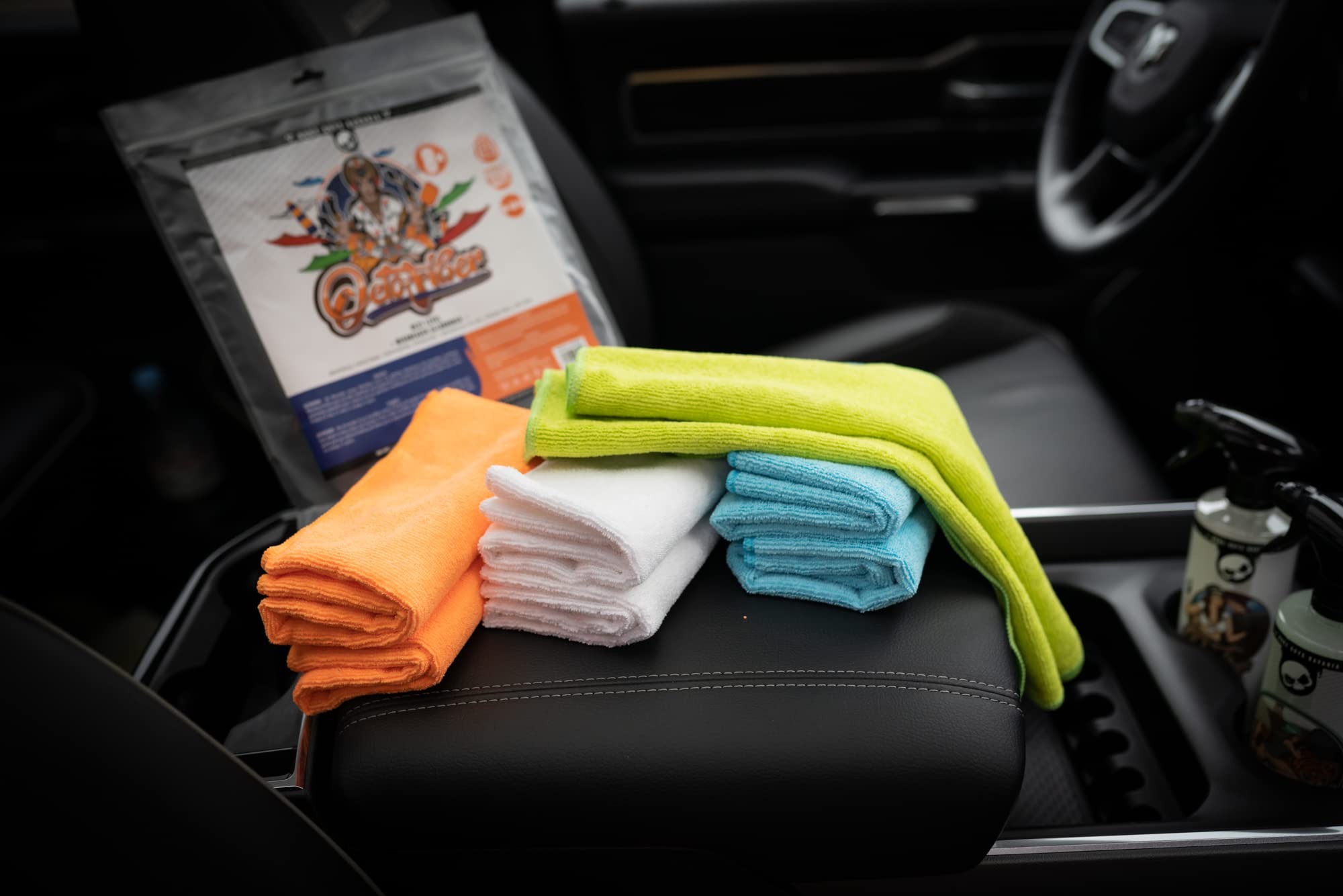 Nuke Guys Auto Innenreinigung Bundle Deluxe | Polsterreiniger 0,5L + Glasreiniger 0,5L + Innenreiniger 0,5L + 8X Mikrofasertuch + 4X Waffeltuch + 2X Handschuh + Bürsten + Pinsel
