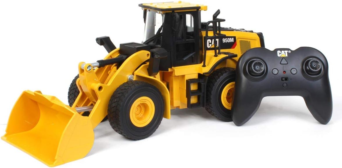 Diecast Masters Carrera RC CAT 25003 1:24 950M Wheel Loader Toy, Yellow