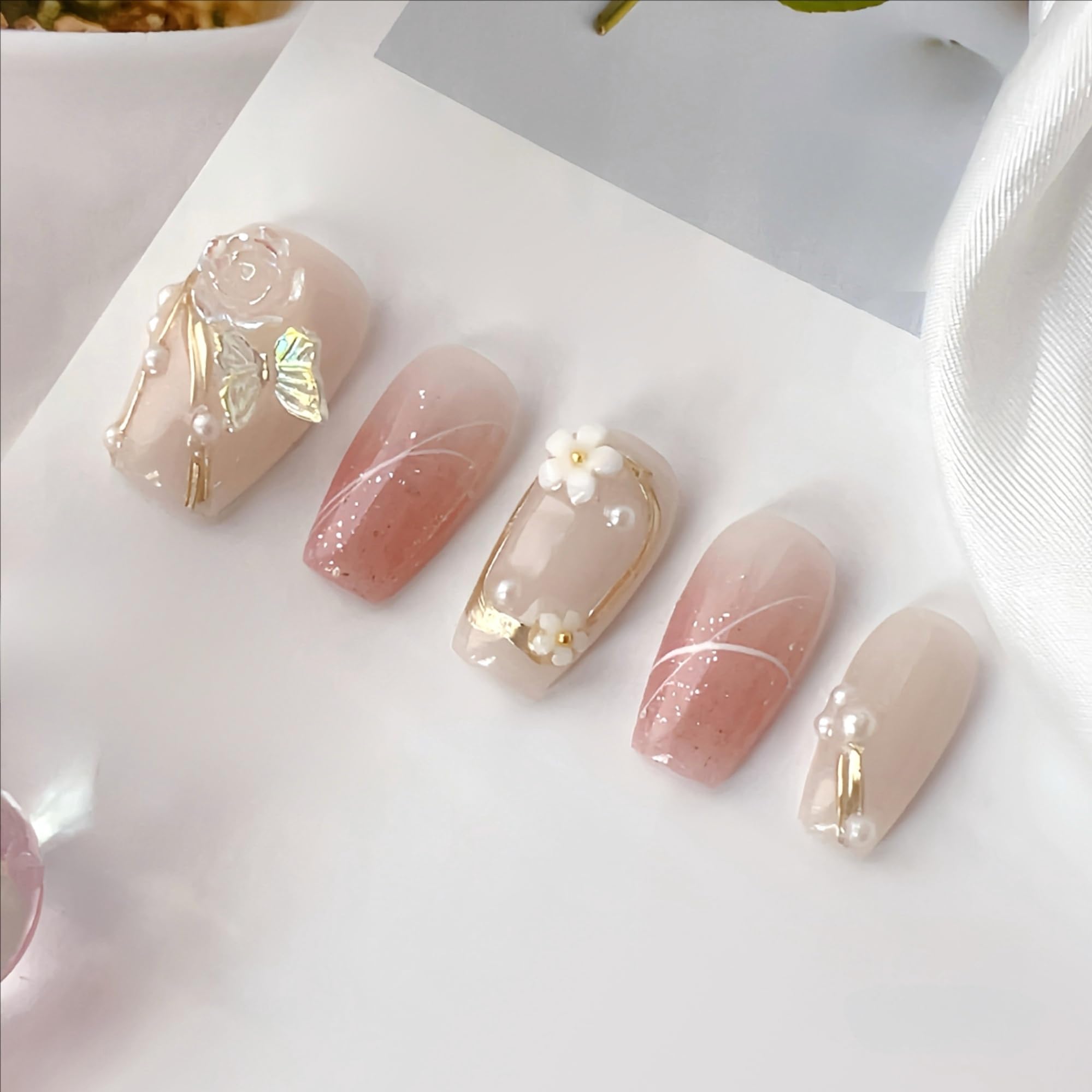 Amazon | LemiVibe·「胡蝶ノ夢」ネイルチップ ロング ピンク 100