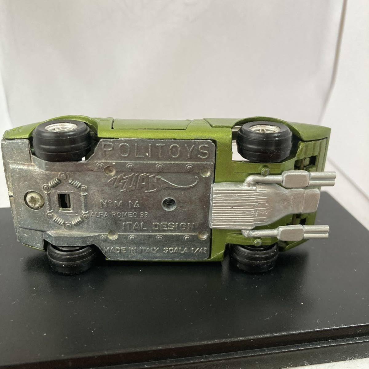 IGUANA alfaromeo 1/43 pol 乗り物おもちゃ itoys ital design