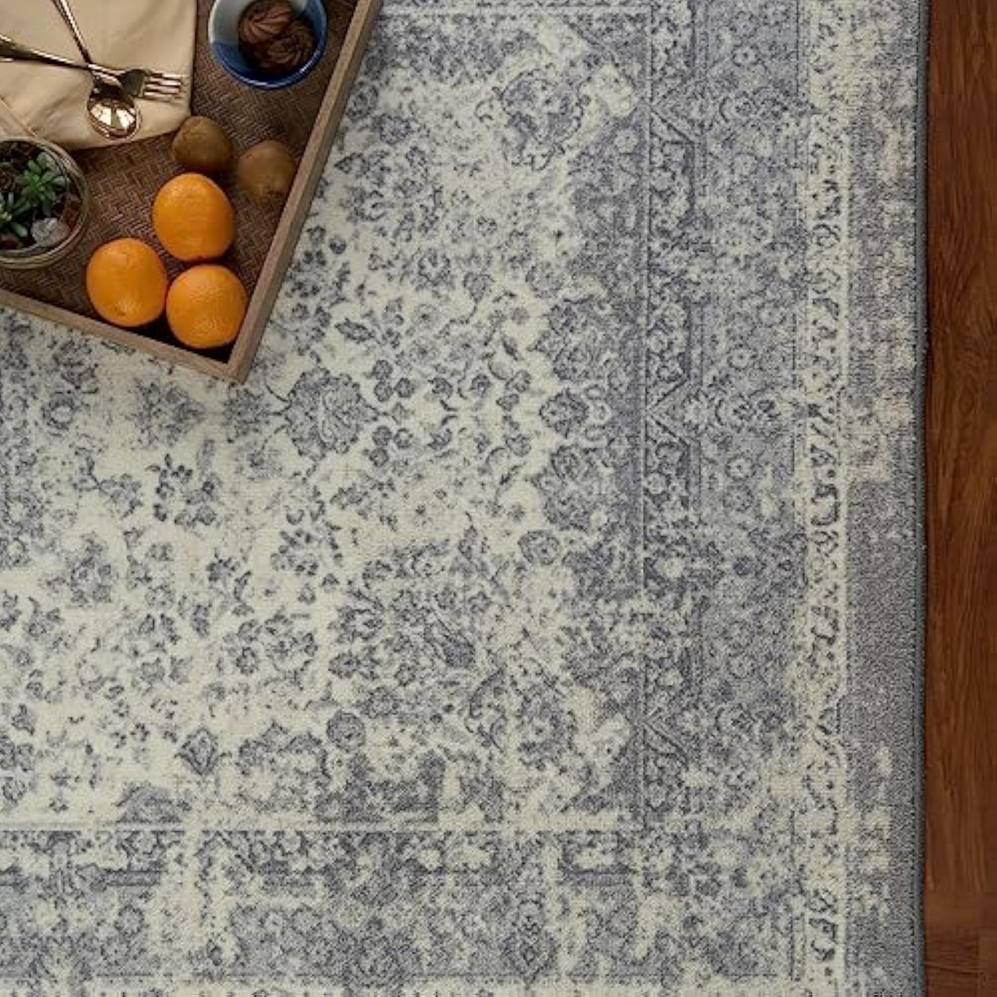 Wonder-Full Distressed Carpet for Hall
