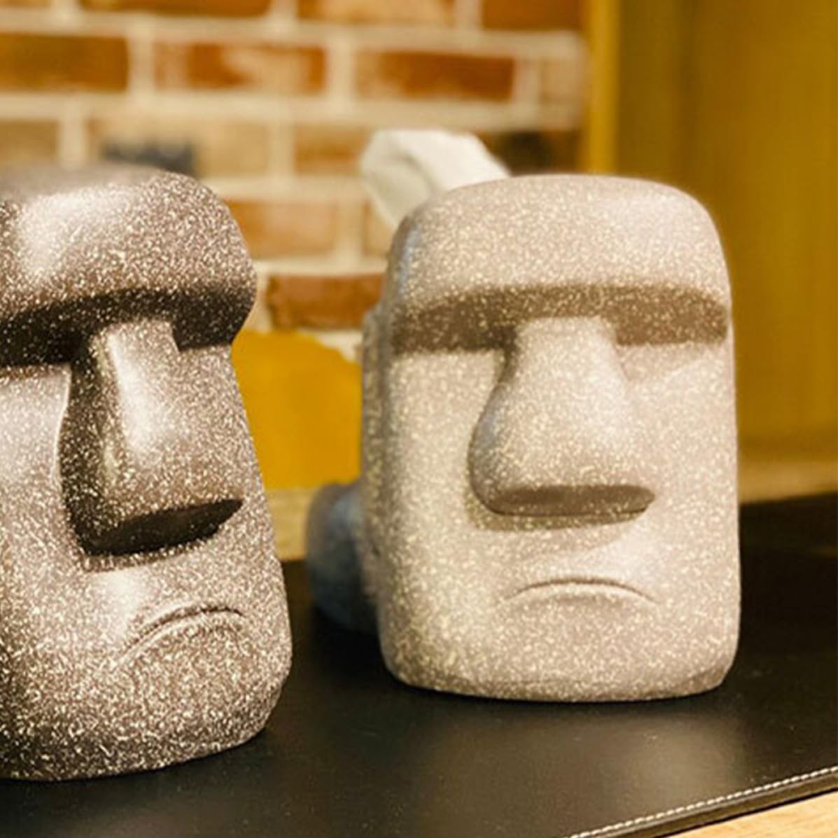 Porta Fazzoletti Moai Vintage in Resina Bianca per Ufficio e Salotto