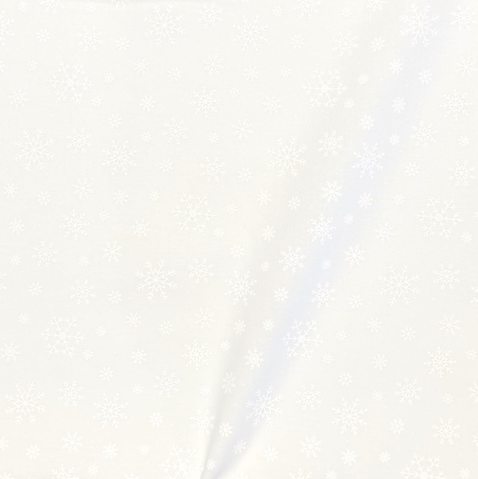 Wilmington PrintsEssentials Stocking Stuffers - Large Snowflakes - White On White