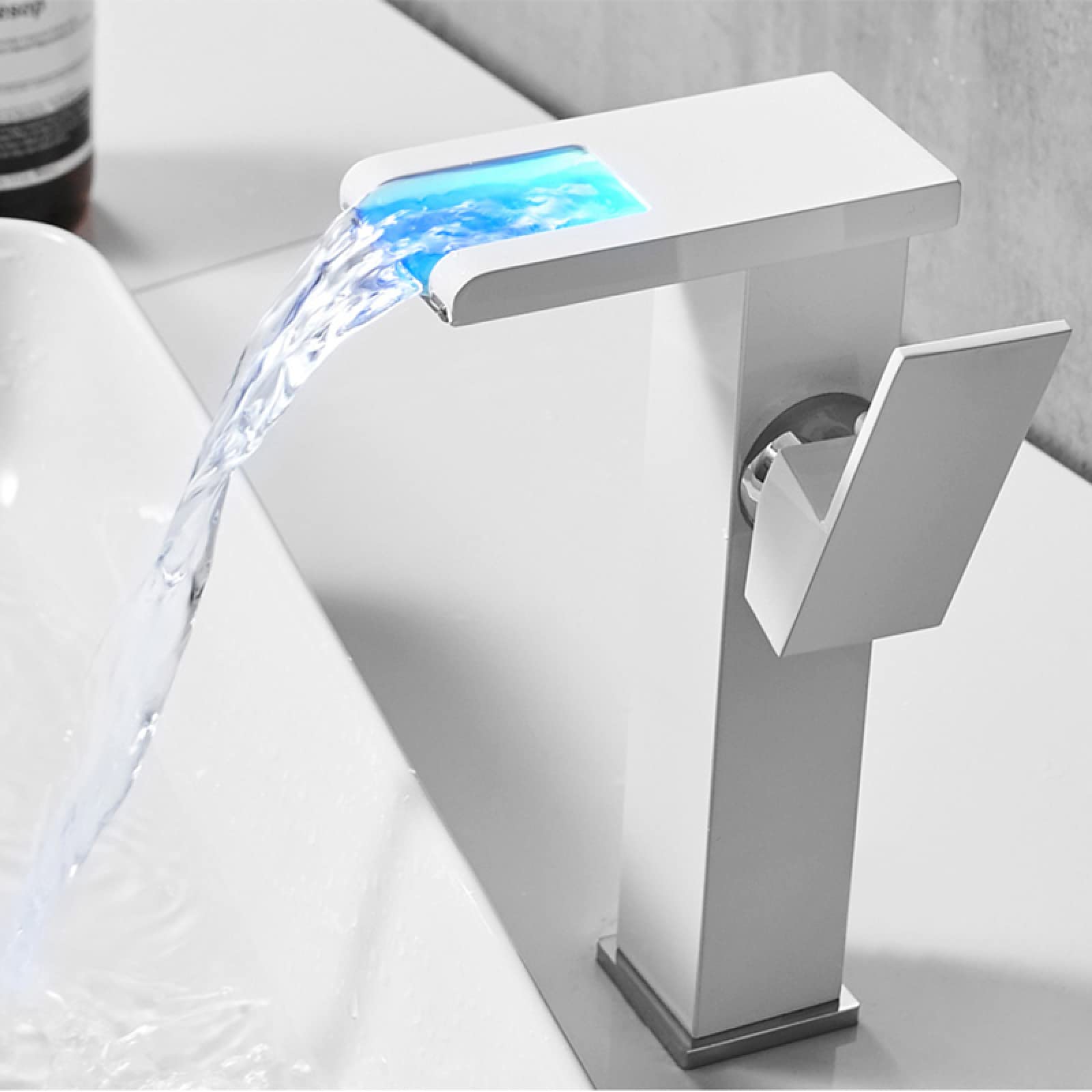 Robinet de salle de bain LED à cascade lumineuse mitigeur noir haut