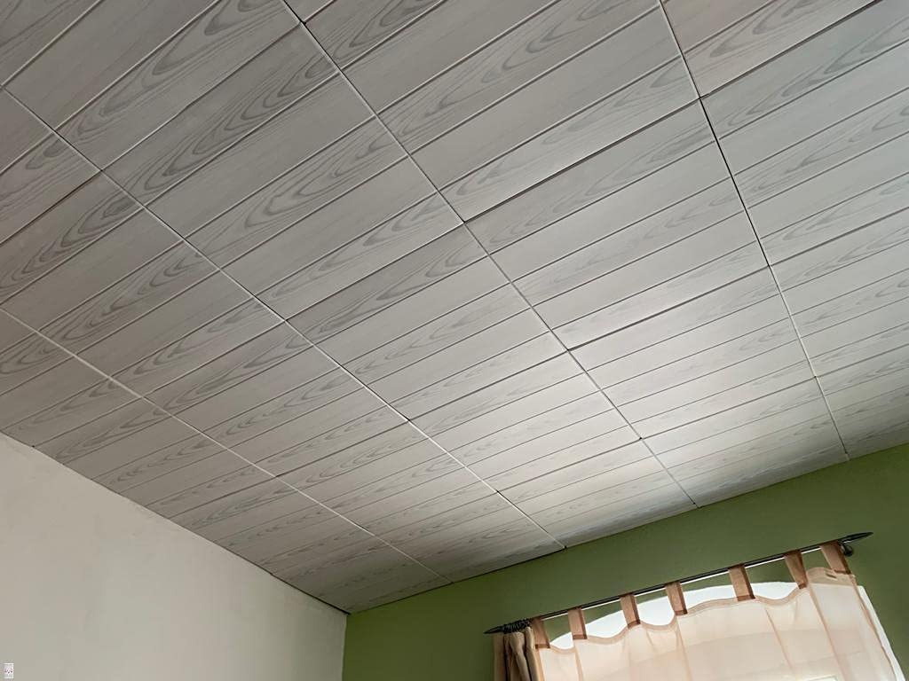 (10 m² / 40 piezas) Paneles de techo de blando poliestireno XPS PSE, Revestimiento de techo imitación madera, Decorar de pared 50x50cm espesor 2mm(0204)