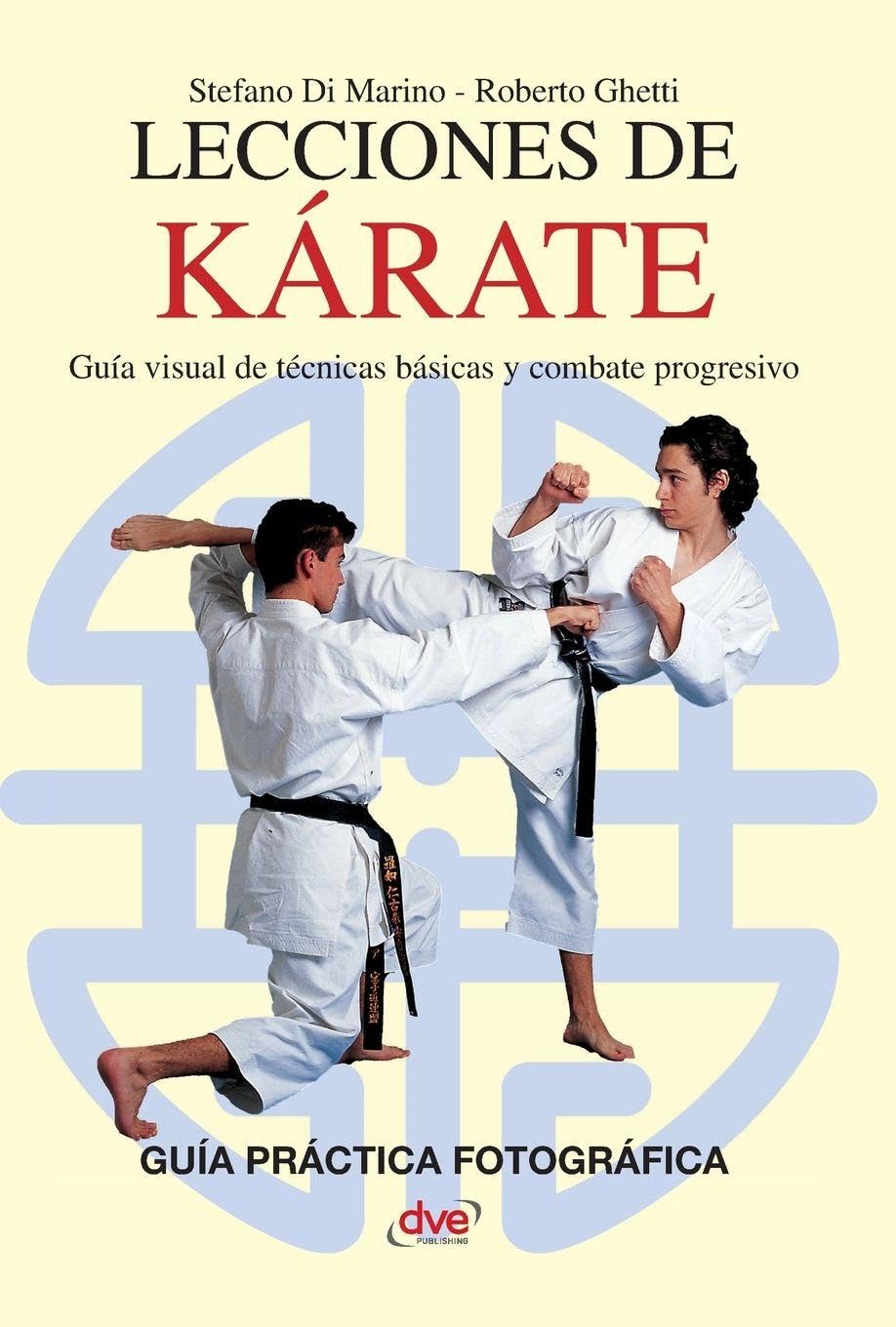 Lecciones de kárate: Guía visual de técnicas básicas y combate progresivo