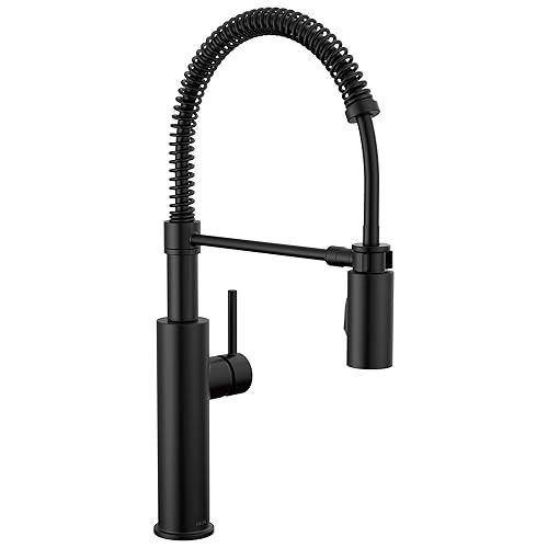 Delta Antoni Pro Style Commercial Kitchen Faucet with Pull Down
