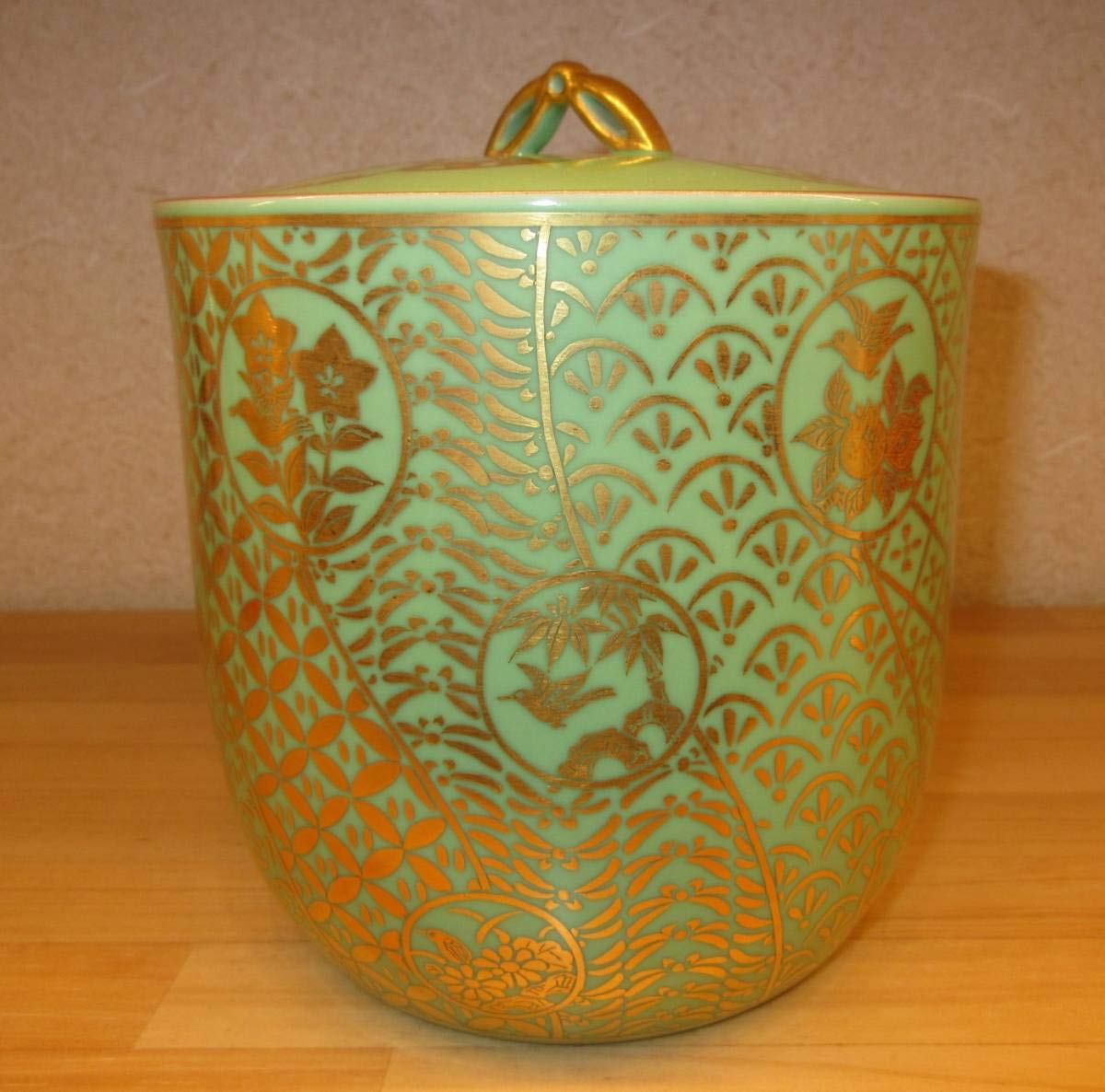 送料込【逢絢亭・新品】茶道具 水指 京焼 萌黄 金襴手 手塚石雲 共箱入り Amazon.co.jp: 逢絢亭茶道具 水指 京焼 萌黄 金襴手水指 花蝶窯