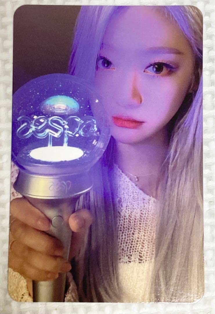aespa エスパ オフィシャルペンライト 特典あり 公式トレカ4枚セット aespa エスパ オフィシャルペンライト 特典あり 公式トレカ4枚セット