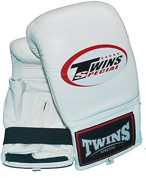 twins本革 ロングパンチングミット キックミット 定価2万円以上 臭いなし Amazon | TWINS ツインズ 本革製 パンチンググローブ 白 親指カット