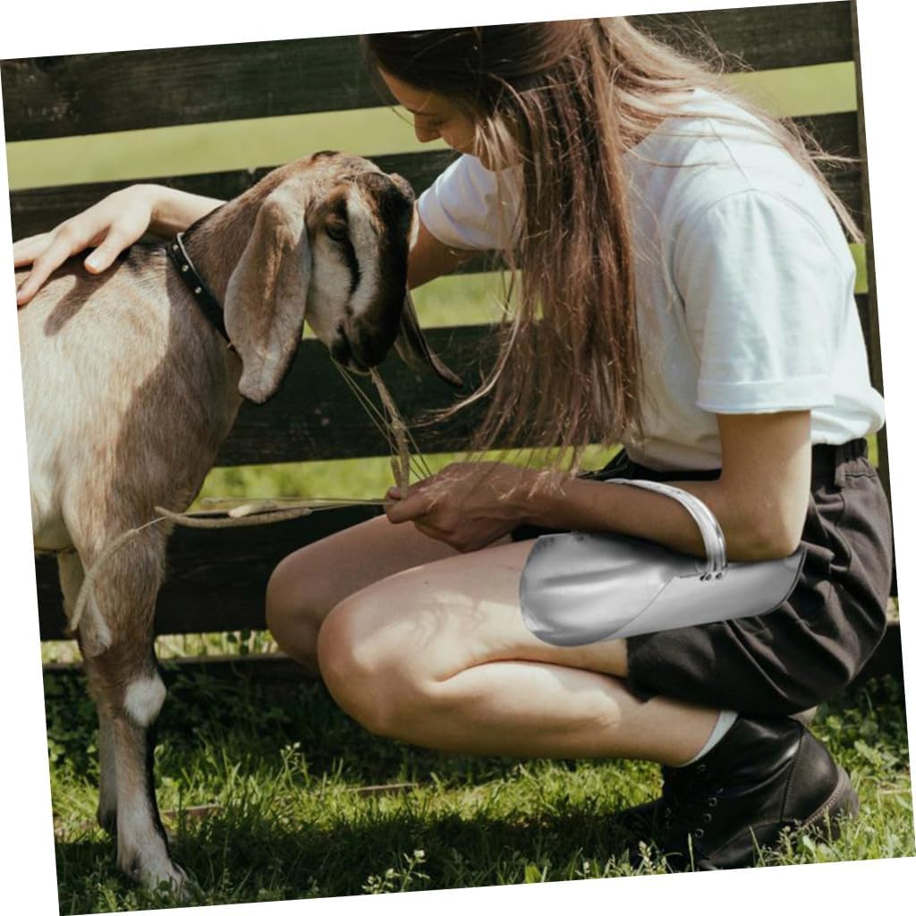 YARNOW 2pcs Thickened Iron Shovel Veterinary Food Scoop for Farm Use Heavy-duty Grain Shovel for Livestock and Poultry Feeding Sturdy and Lightweight Design