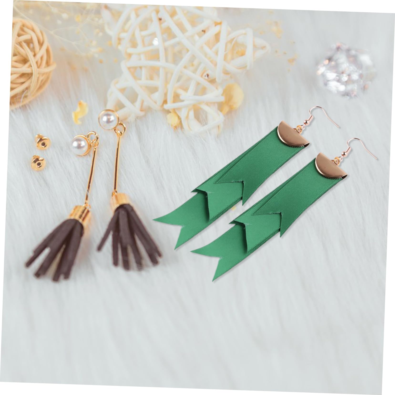 STOBOK 150pcs Horse Buckle Crimp Ends for Jewelry Making Ribbon Bracelet Ends Fasteners Crimp Ends Clamp Ends Ribbon Crimp Ends Half Round Buckles Findings for Jewelry Making Metal