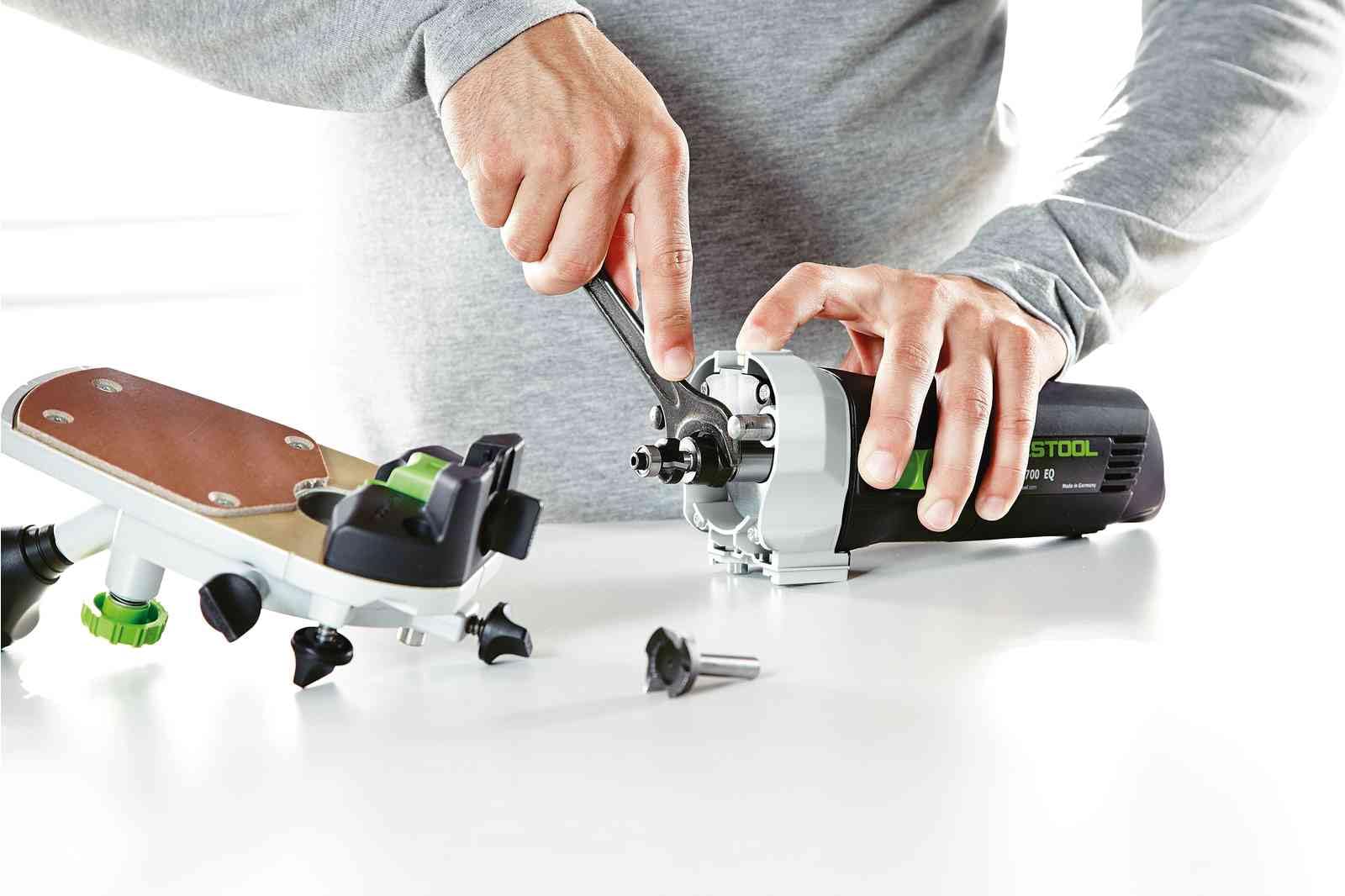 Festool MFK 700 EQ/B Fresadora de Cantos - 720 W, Pinza 8 mm | Fresadora enrasadora de bordes | Velocidad 10.000–26.000 min⁻¹ | Mesa de apoyo amplia | Aspiración directa