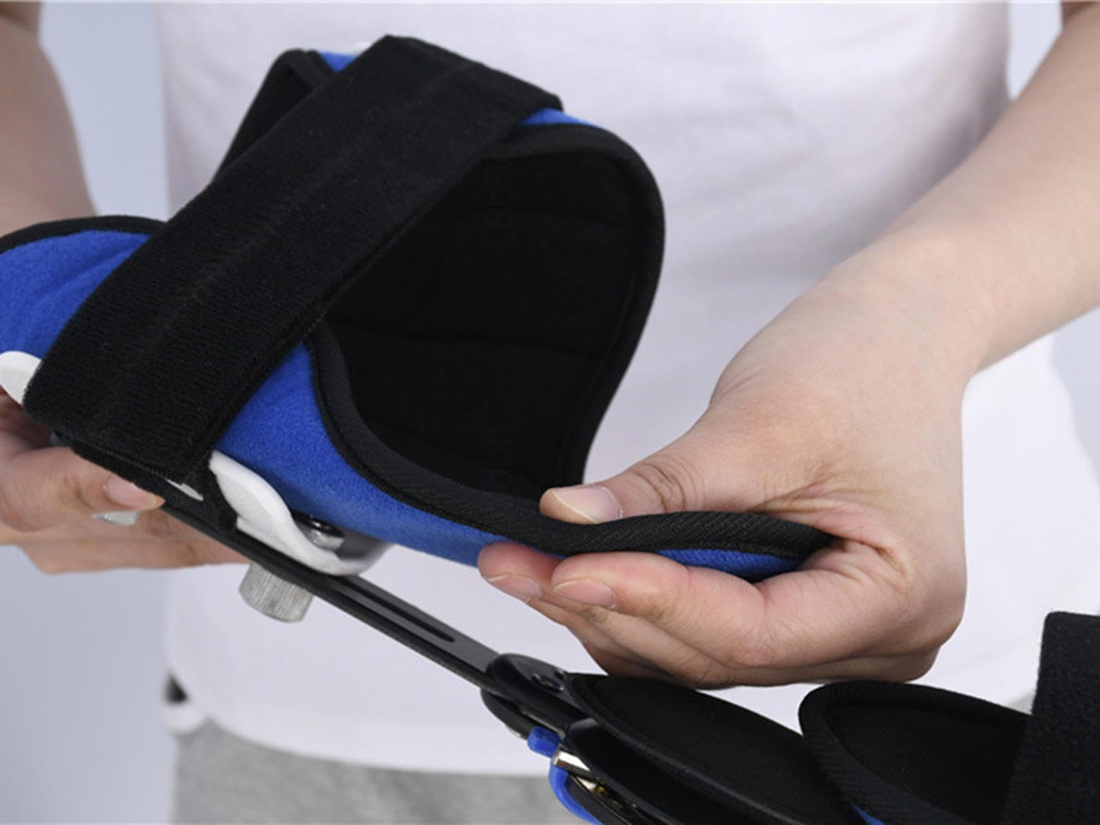 PopieL Staffa per Gomito Regolabile con Cerniera Rom, per Lesioni del Braccio Dell'arto Superiore, Stabilizzatore del Gomito per Fratture, Traumi, Fissazione,Upgrade-Left
