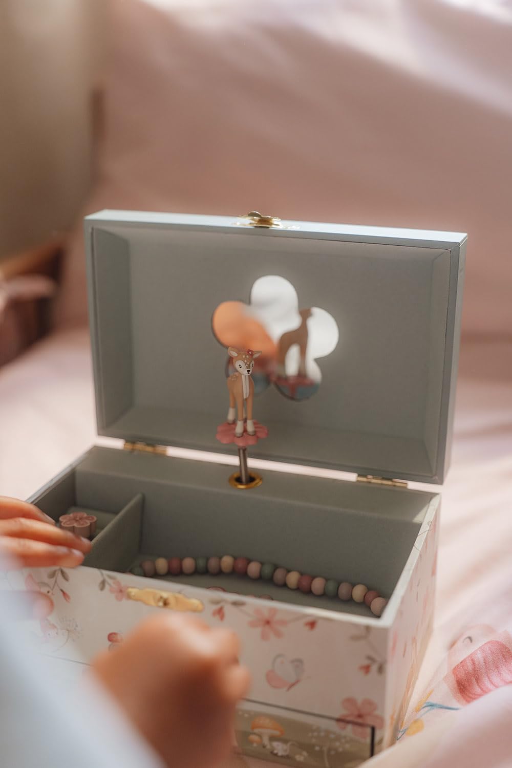 Little Dutch Fairy Garden Joyero con ciervo musical