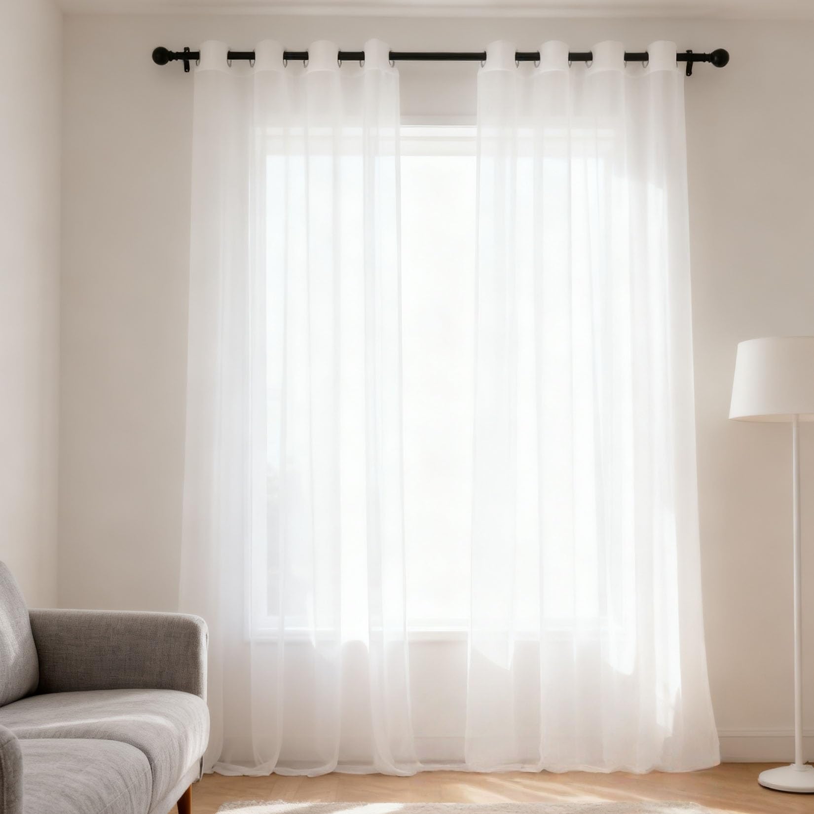 Cortinas modernas translúcidas para evitar estancias oscuras en ventanas finas