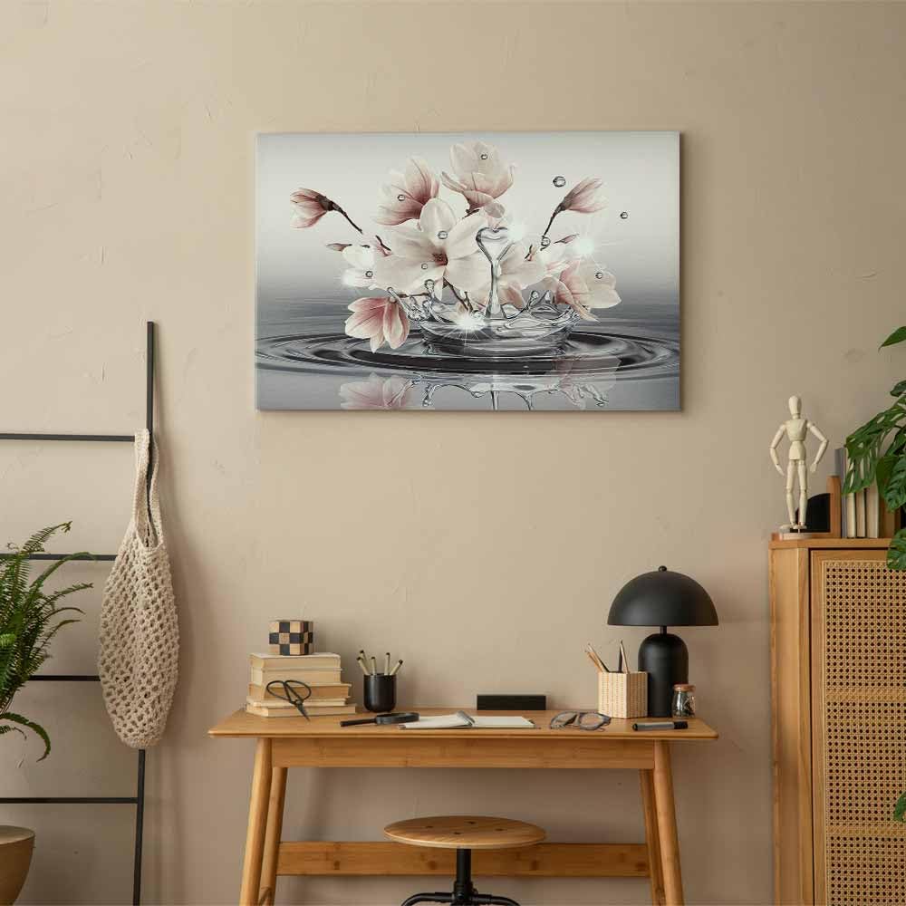 B&D XXL - Quadro Fiori di Magnolia su Acqua 120x80 cm 1 Pezzo - Stampa su Tela Strutturata XXL Grande - Quadri Moderni Soggiorno Grandi - Stampe da Parete Murale Arte Moderno - b-C-0656-b-a