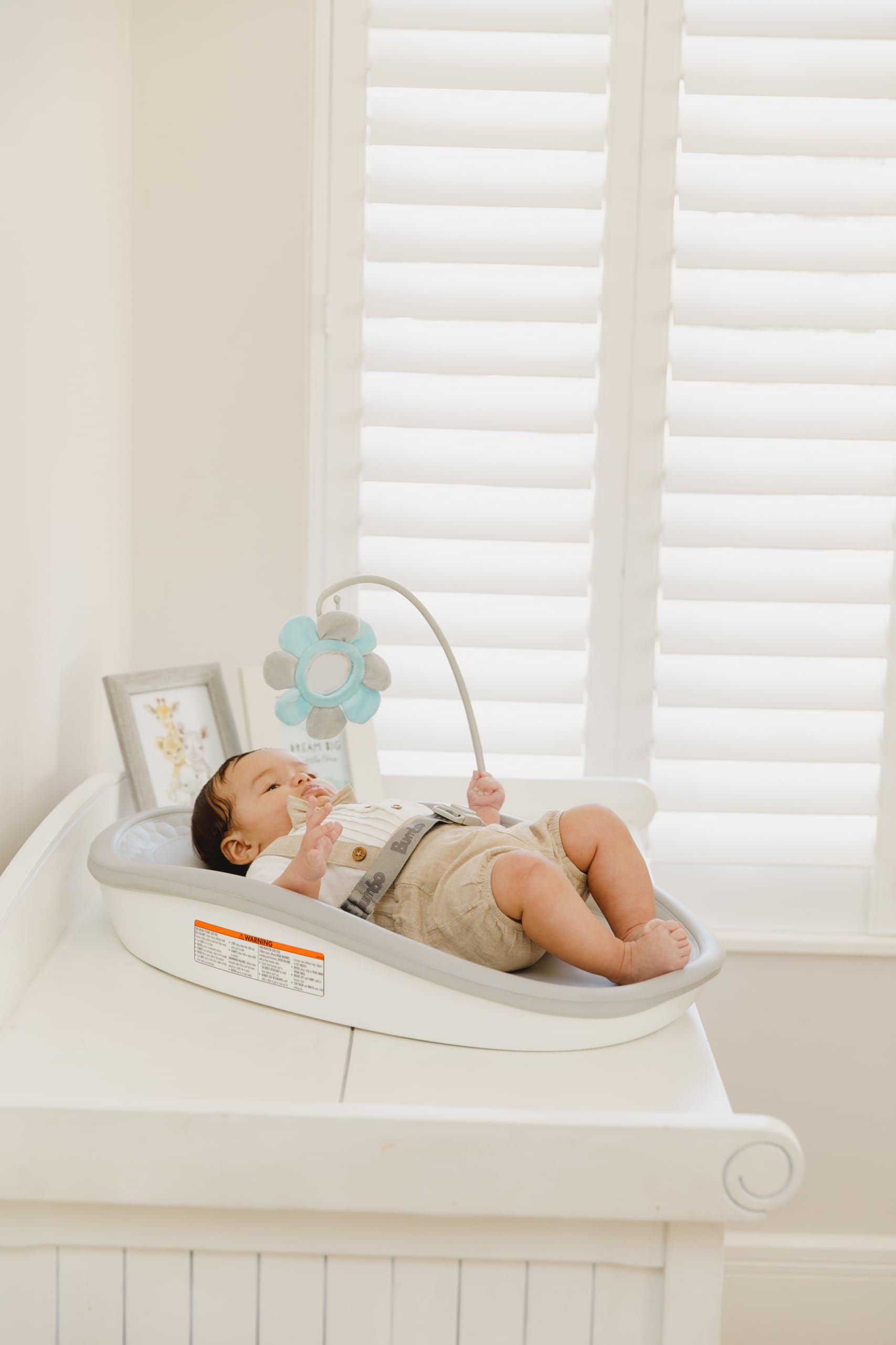 Changing Pad MAX - Cambiador de Bebé Portátil - Con Correas de Seguridad - Fácil de Limpiar - Espuma Premium- Diseño Ergonómico - Apto para Bebés de 0 a 18 Meses (Cool Grey)