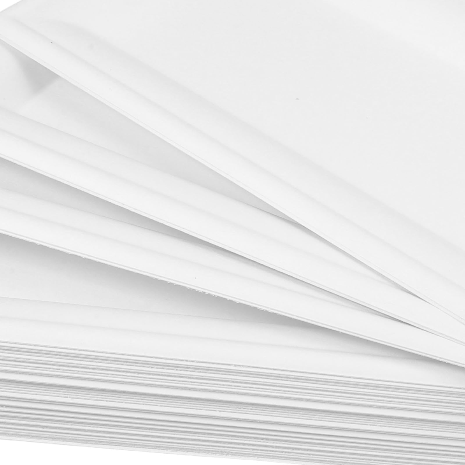 Lot de 50 Assiettes Jetables en Papier Blanc, Résistantes et Pratiques, Format 13x25 Cm, pour Fêtes D'anniversaire et Occasions Spéciales