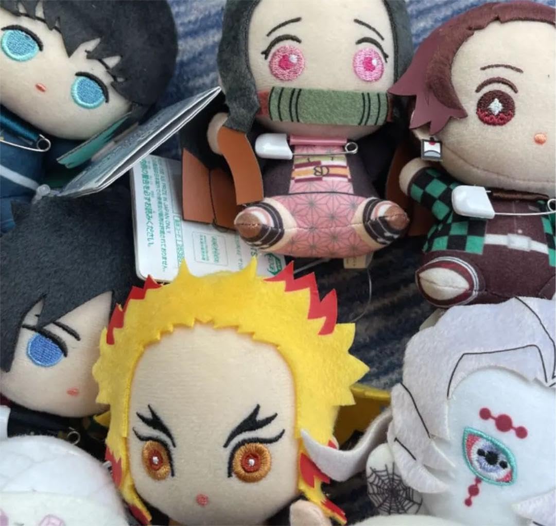 Amazon.co.jp: 鬼 滅 くっつきぬいぐるみバッジ 12個セット