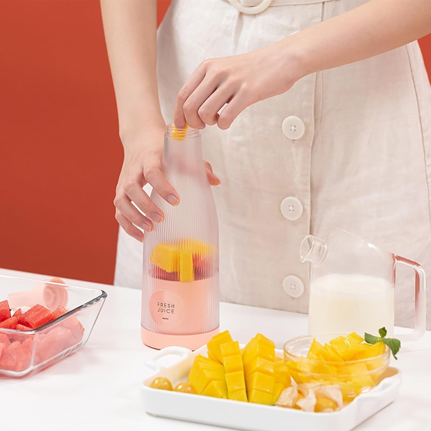 Licuadora Portátil, Vaso Pequeño Para Jugo De 450 Ml Con Cuchillas Ocultas En Forma De Cruz, 2000 Rpm Y Licuado Fácil, Carga Por Inducción Magnética Y Fácil De Limpiar, Ideal Para Viajes, Pink