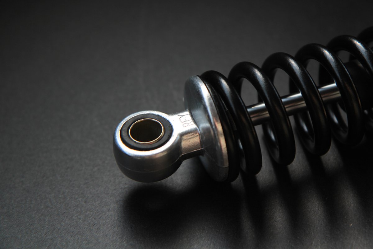 【235】細巻き 345mm 当時仕様 リア サスペンション黒 × 銀 Amazon | CHERRY 【235】 細巻きリヤサスペンション345mm 銀x黒 当時